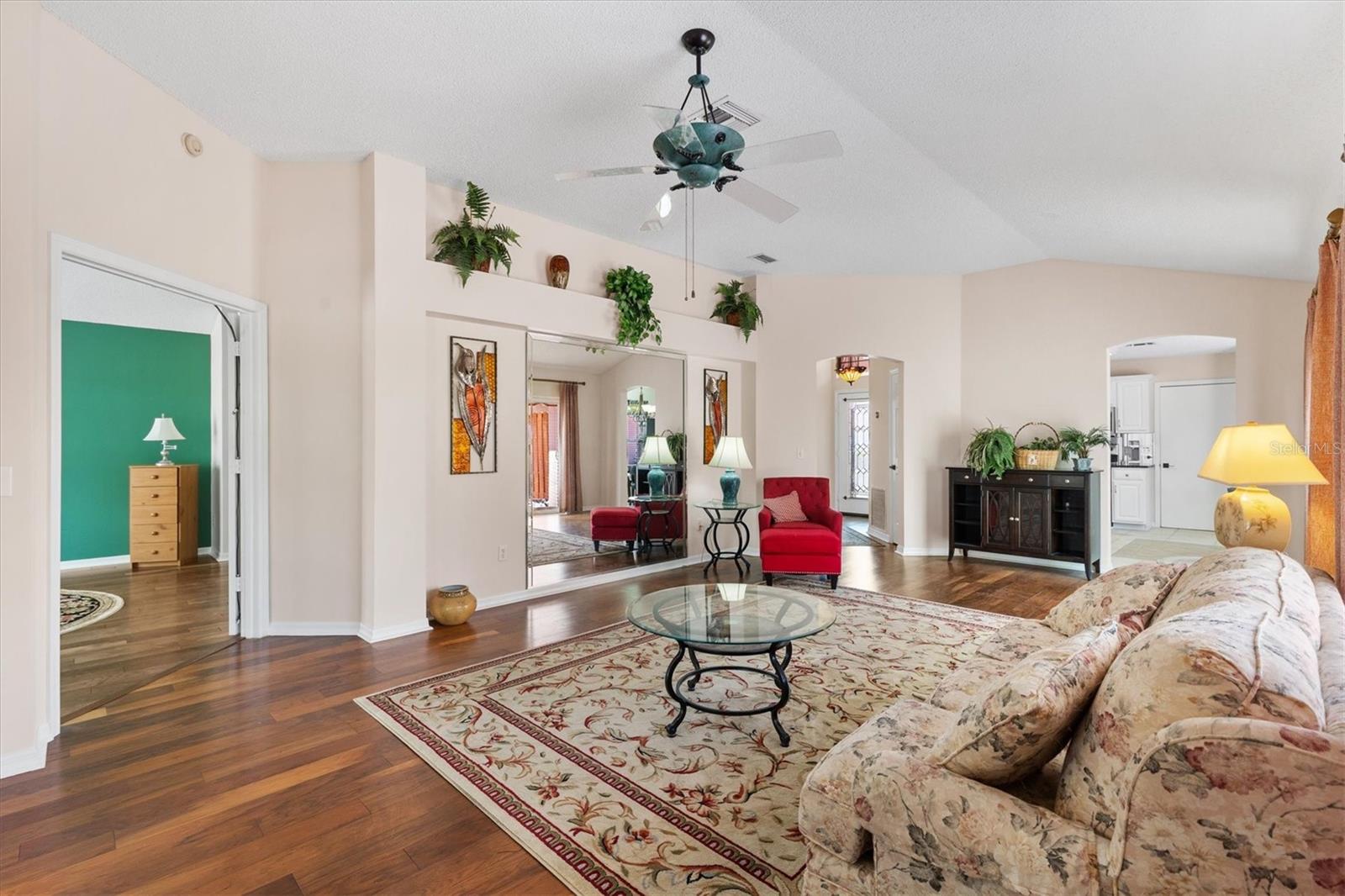 Image 13 of 42 For 1314 Santa Rosa Court