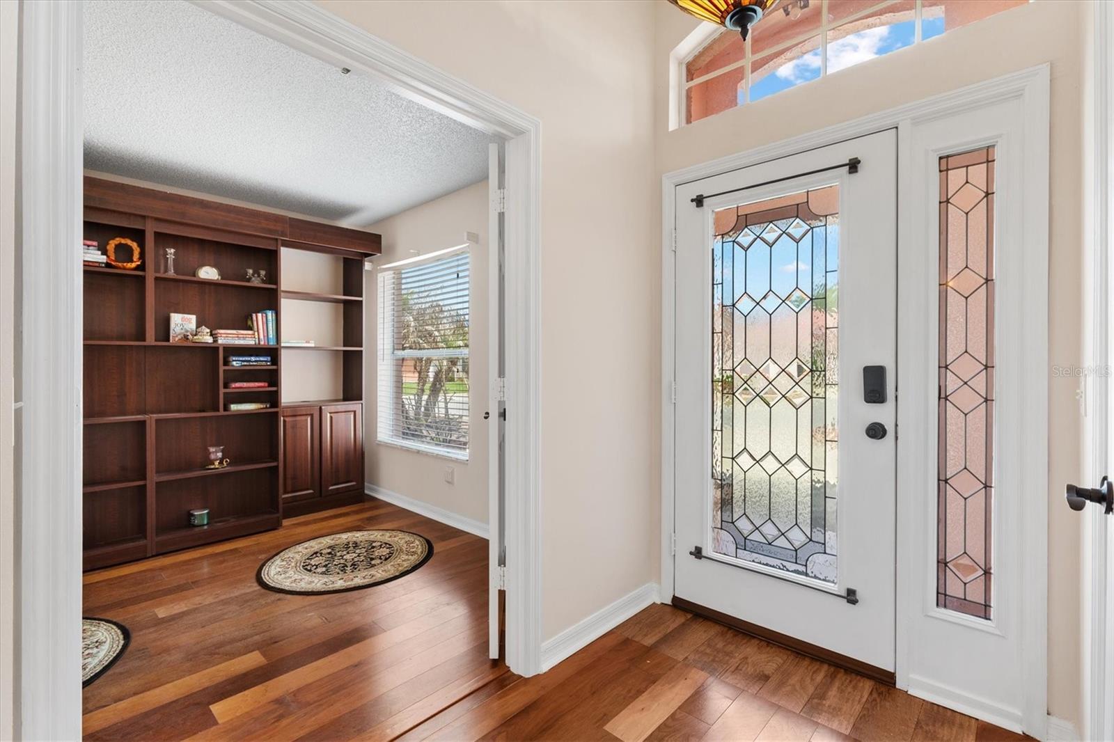 Image 5 of 42 For 1314 Santa Rosa Court