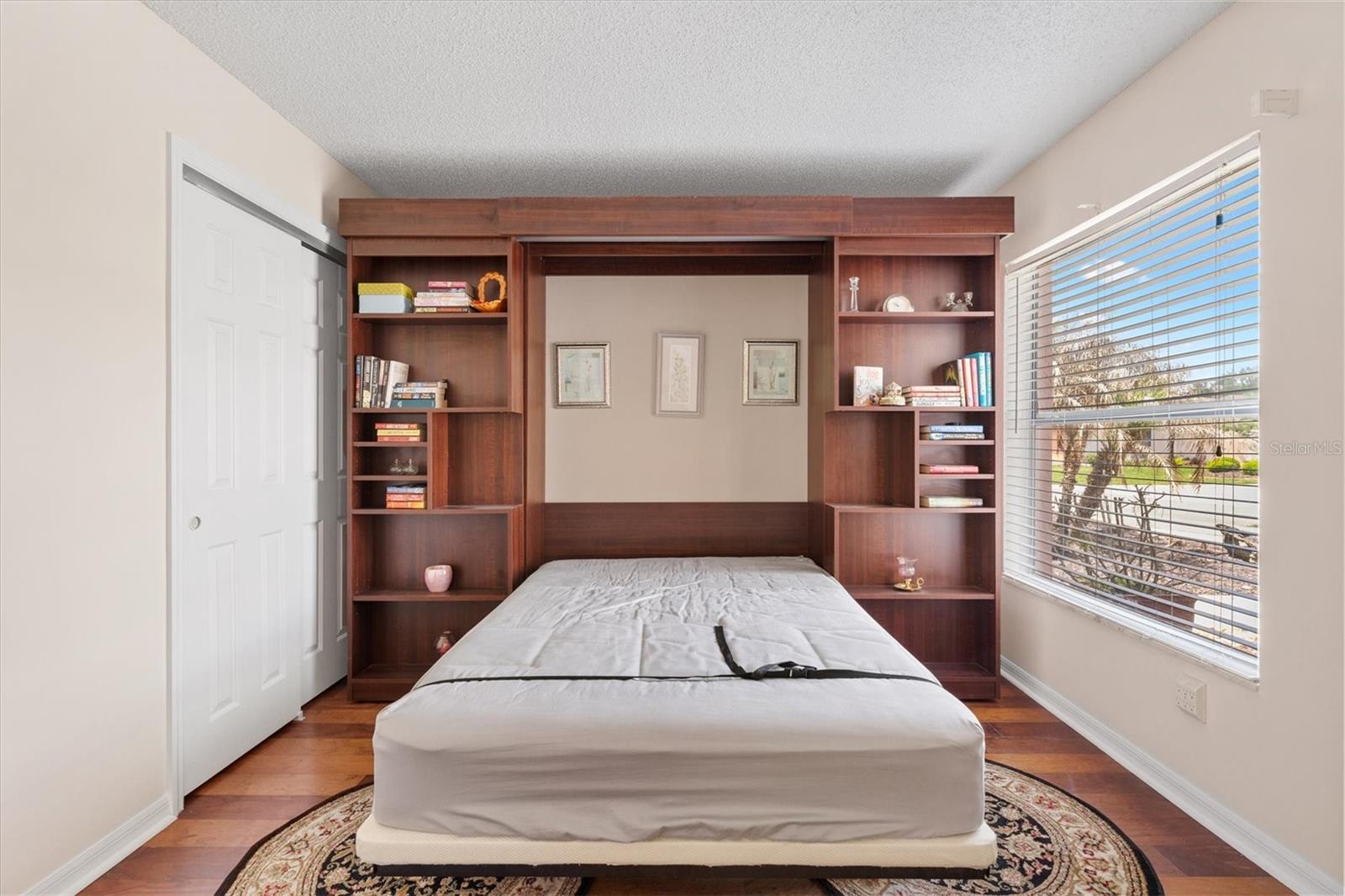 Image 7 of 42 For 1314 Santa Rosa Court