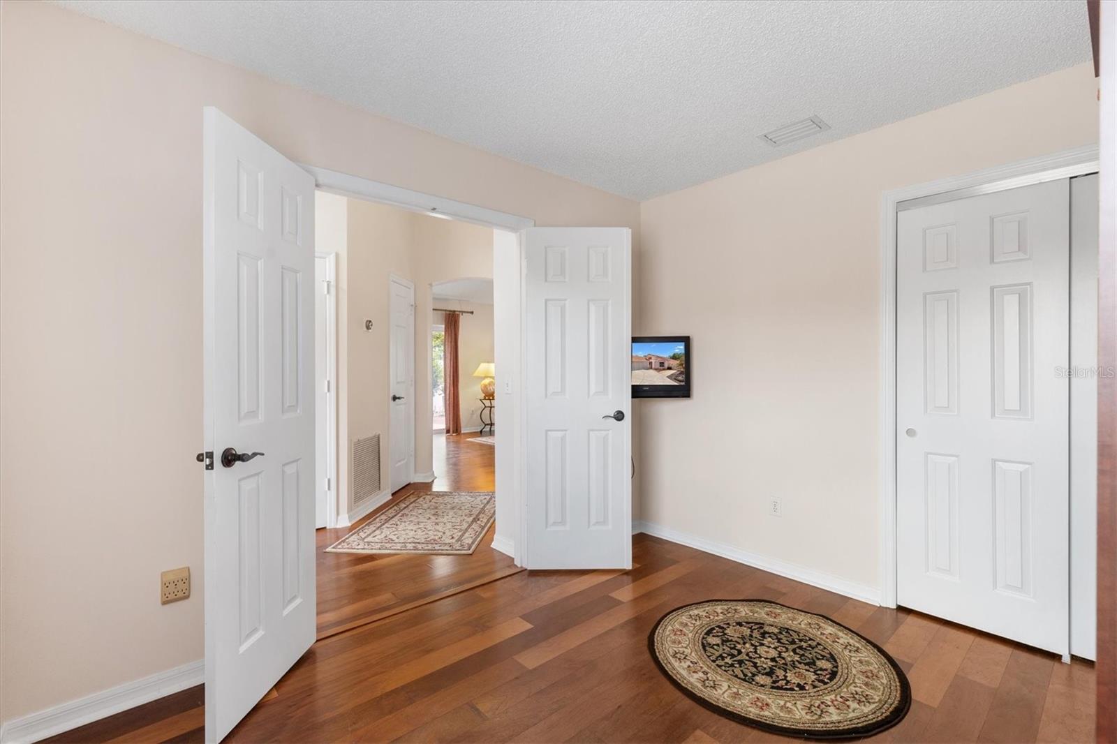 Image 8 of 42 For 1314 Santa Rosa Court