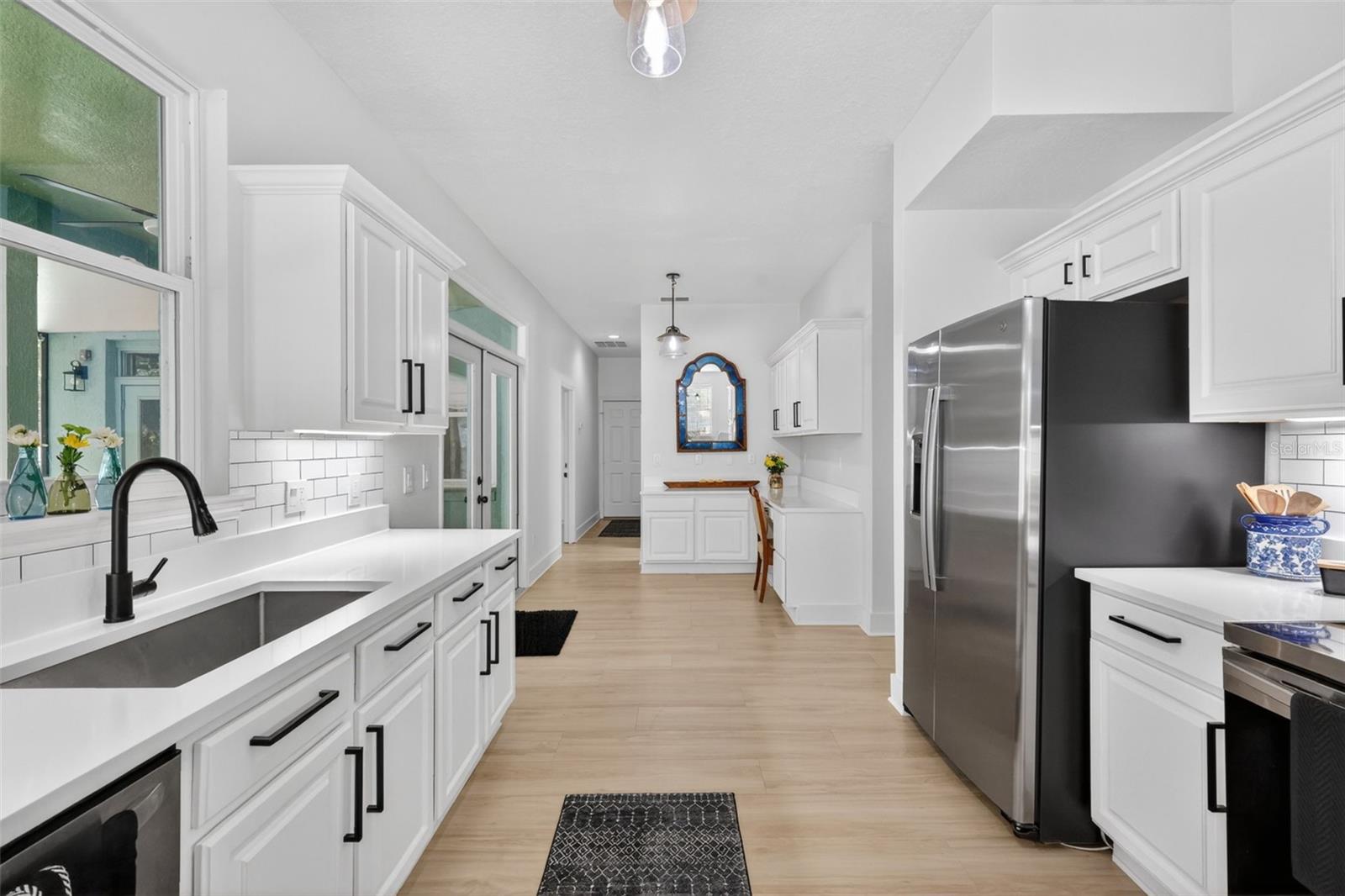 Image 14 of 72 For 250 Walker Street