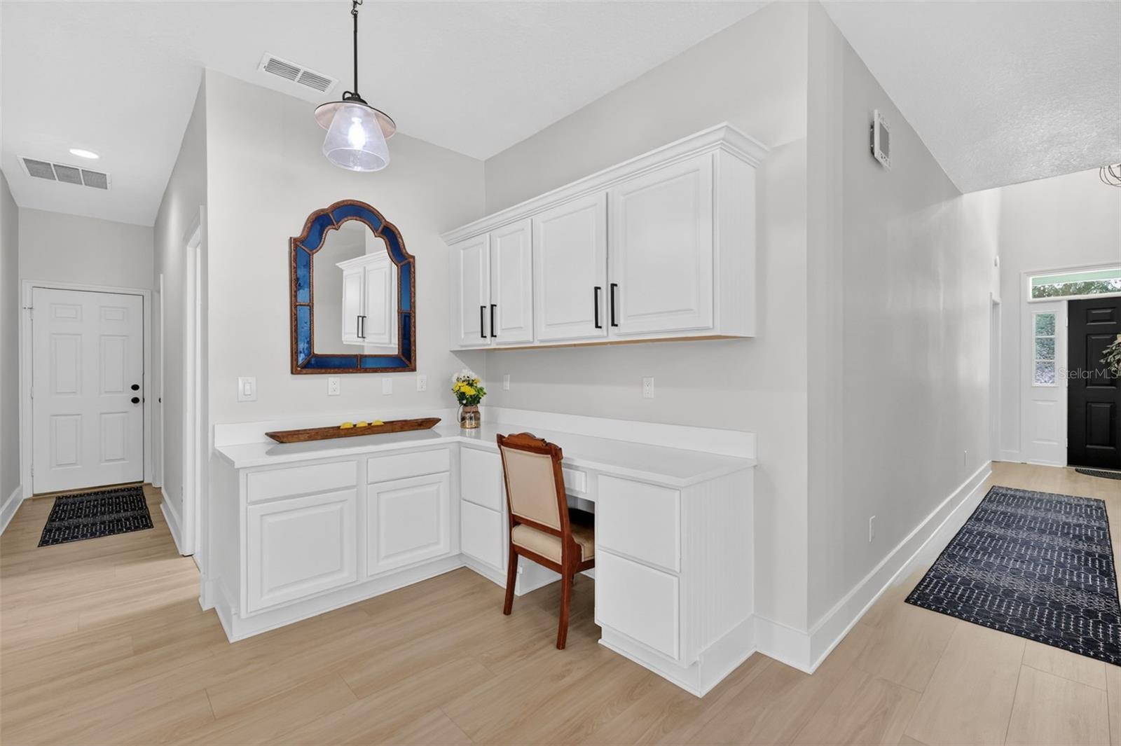 Image 17 of 72 For 250 Walker Street