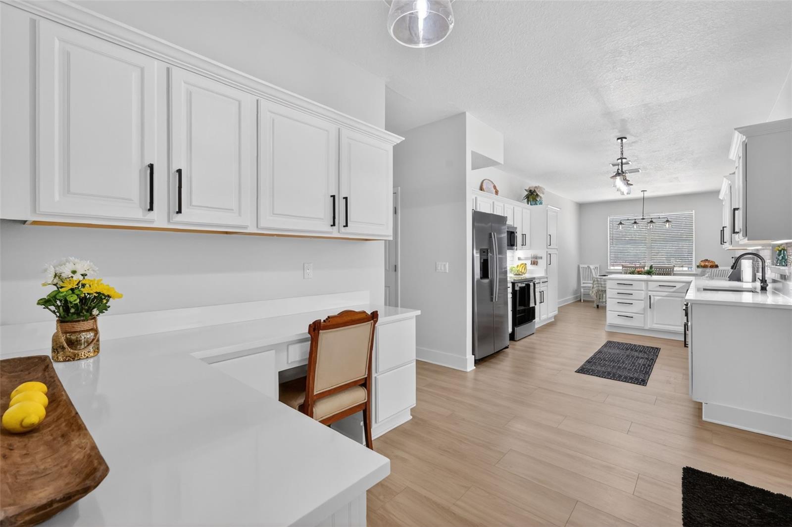 Image 18 of 72 For 250 Walker Street