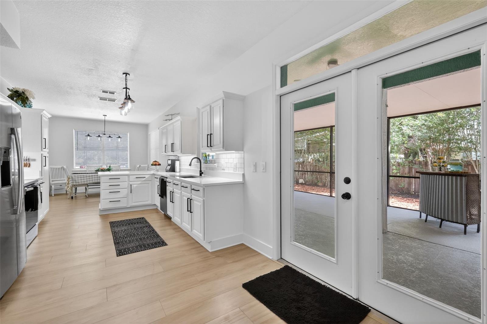 Image 19 of 72 For 250 Walker Street