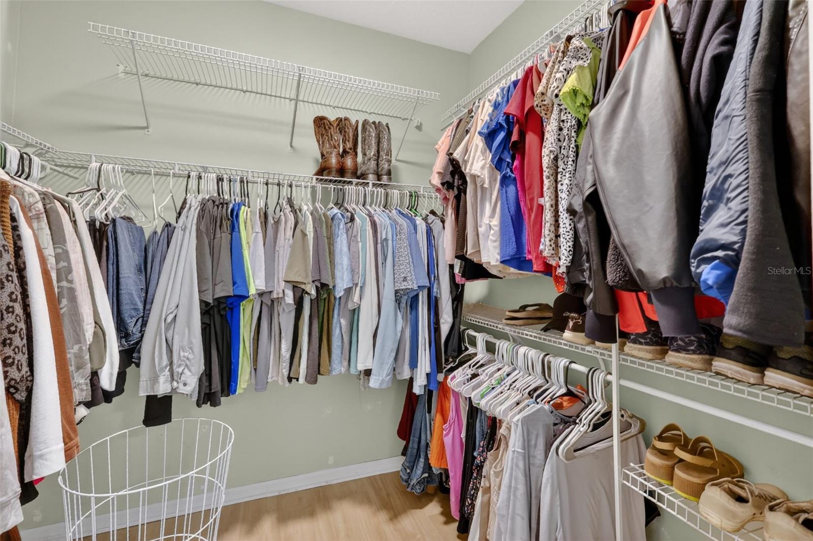 Image 24 of 72 For 250 Walker Street