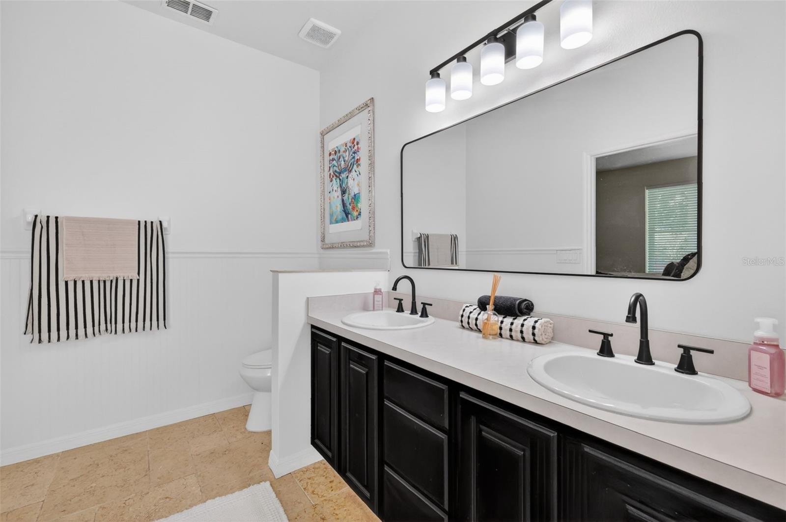 Image 27 of 72 For 250 Walker Street