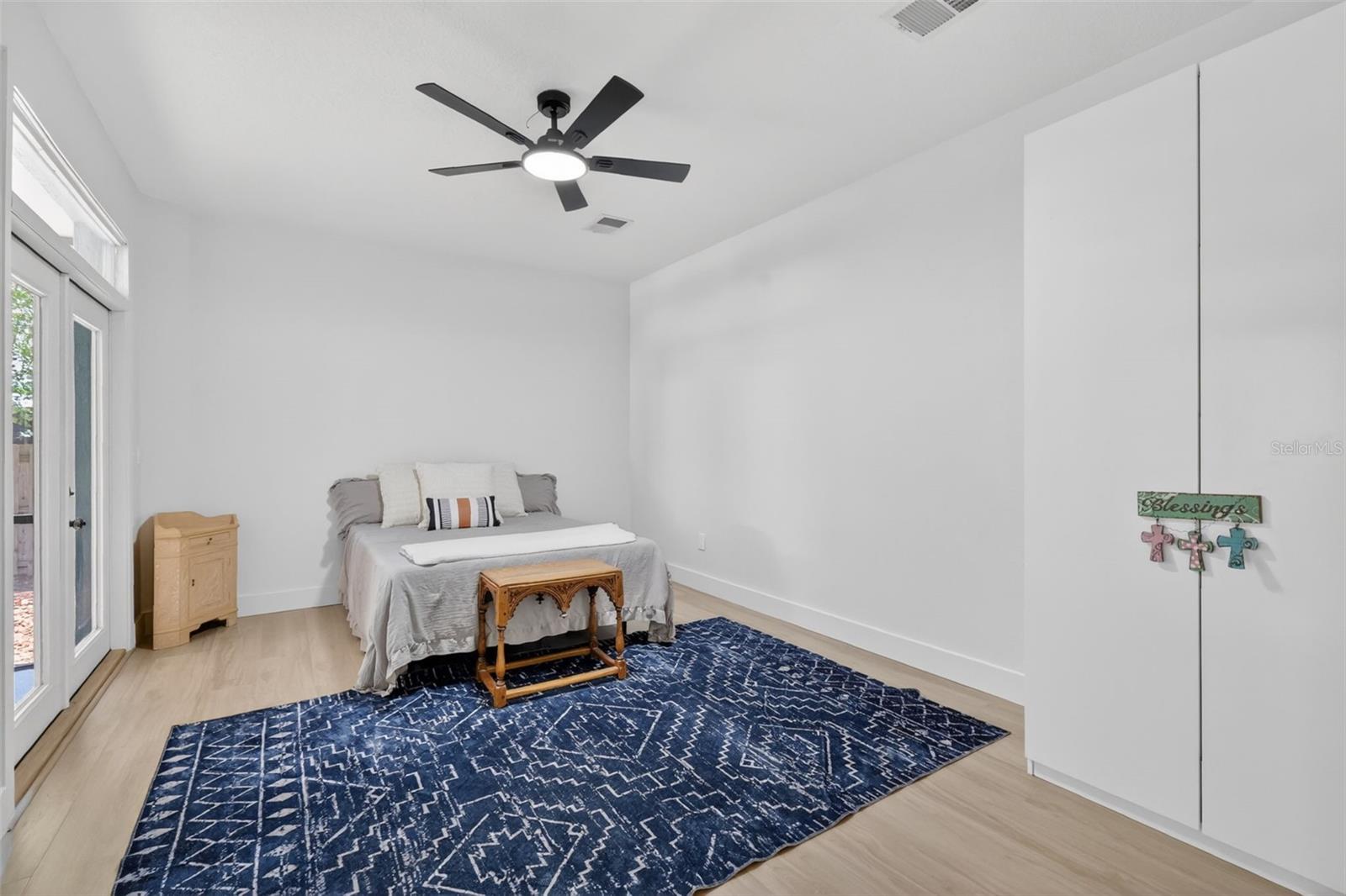 Image 28 of 72 For 250 Walker Street