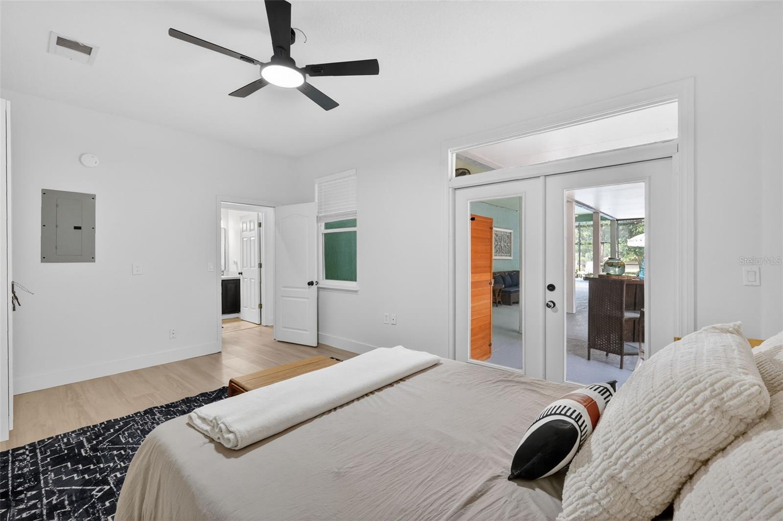 Image 29 of 72 For 250 Walker Street