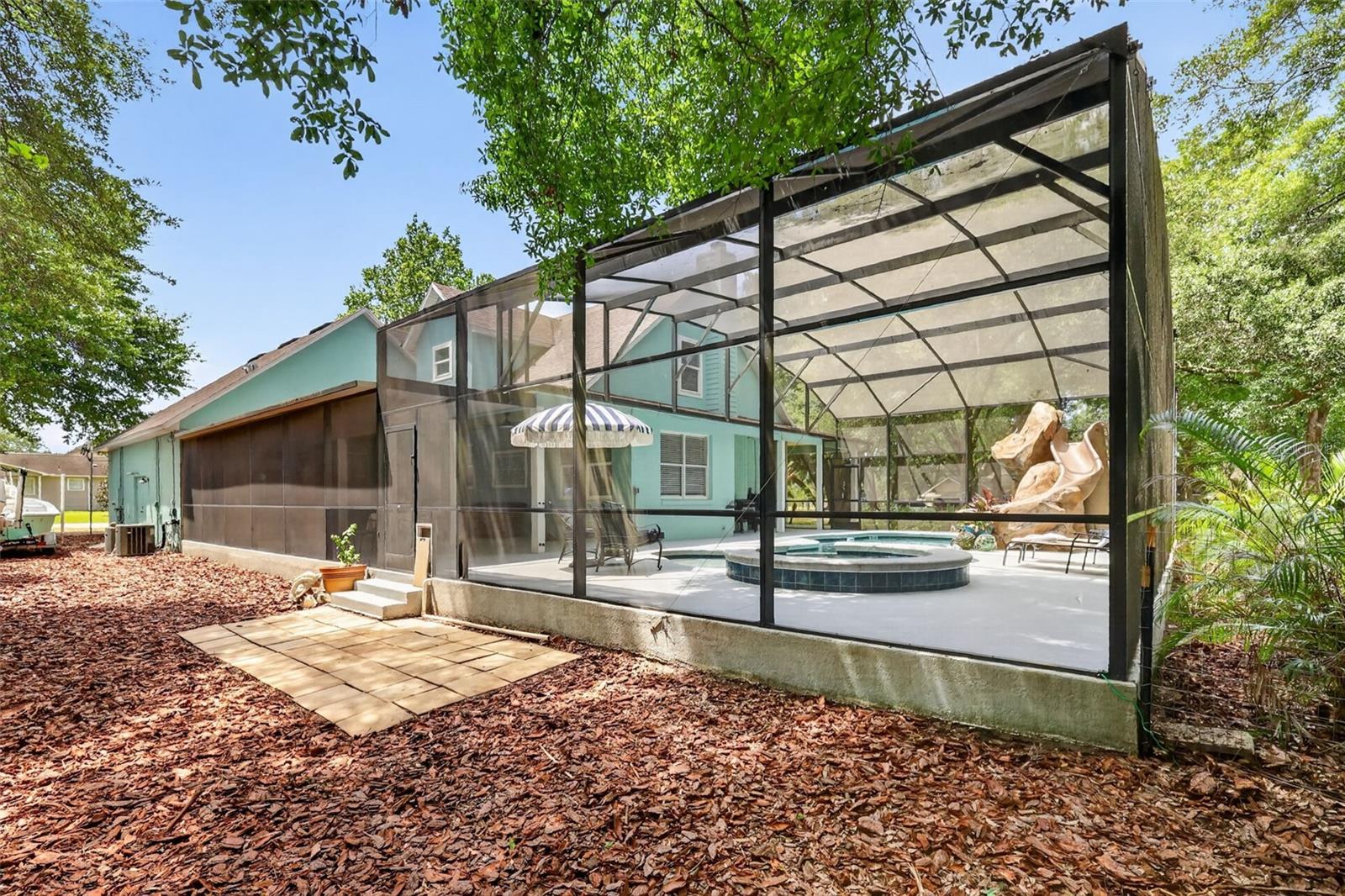 Image 47 of 72 For 250 Walker Street