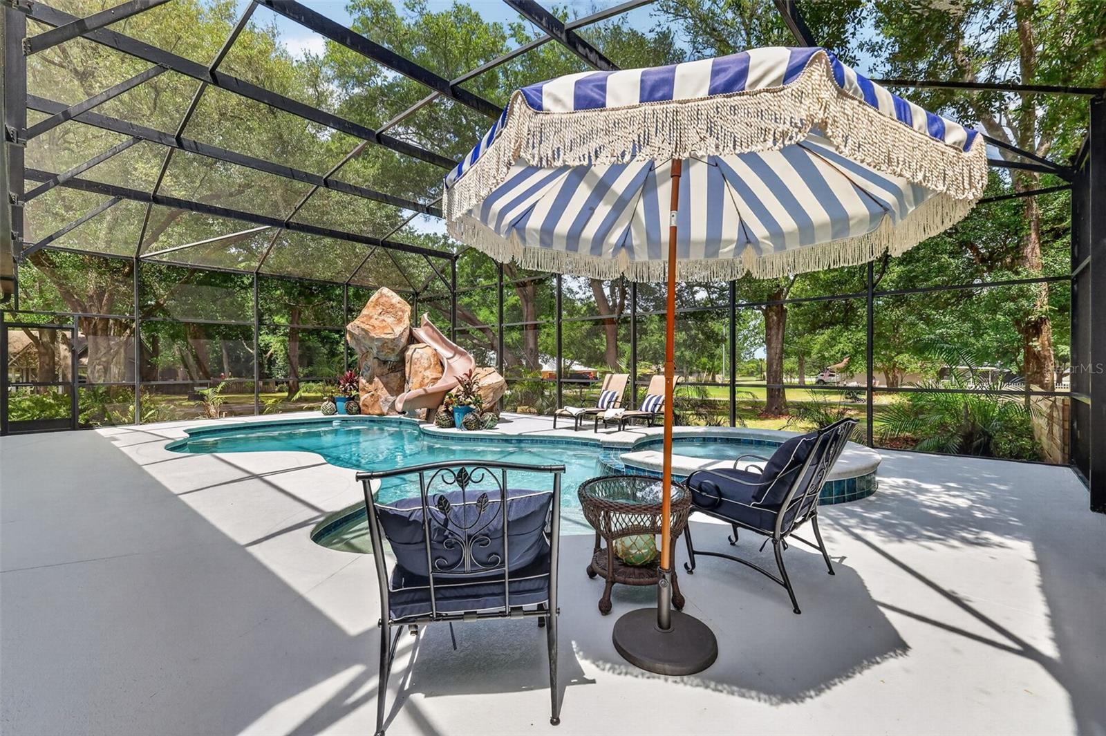 Image 5 of 72 For 250 Walker Street