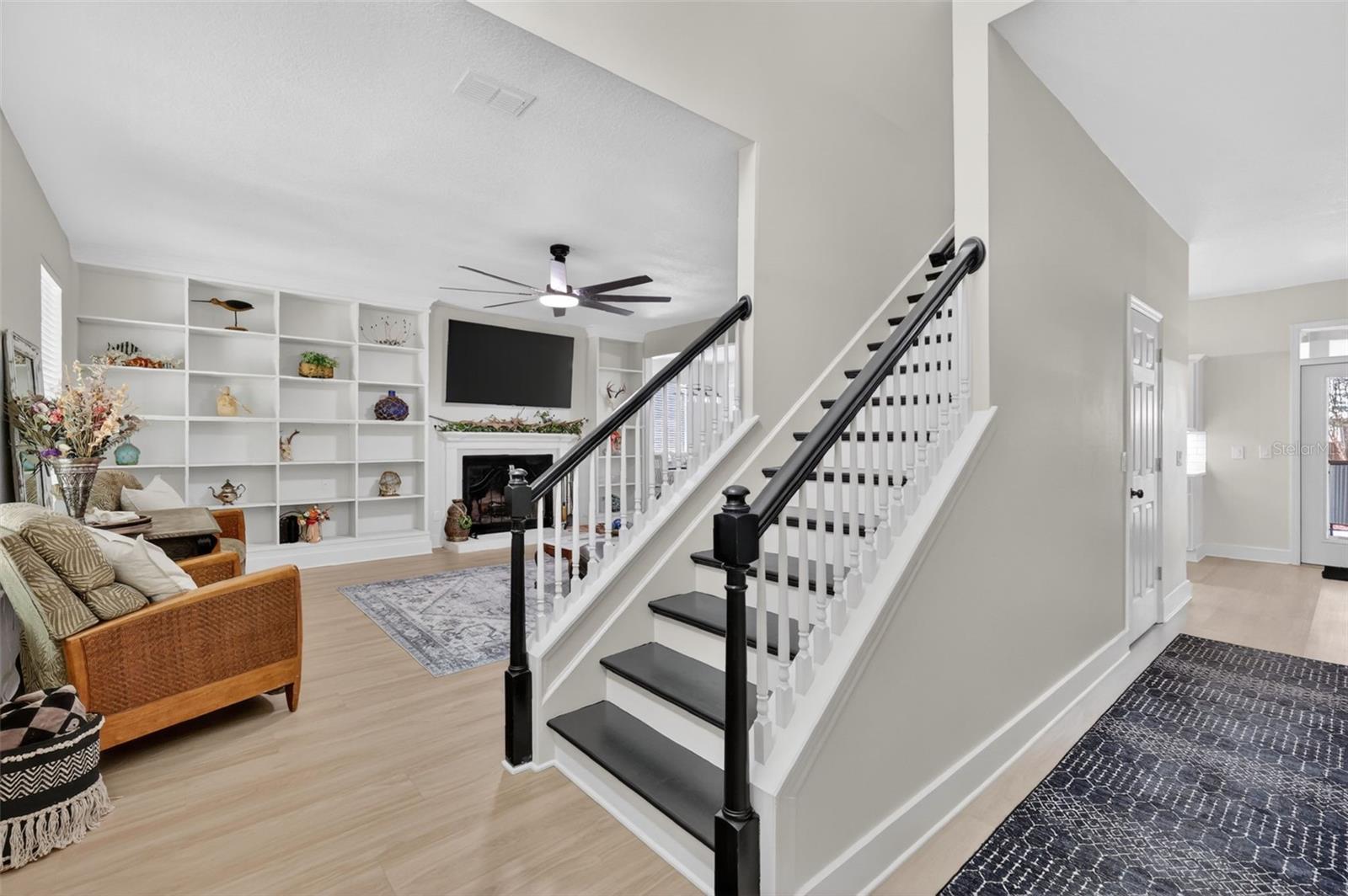 Image 8 of 72 For 250 Walker Street