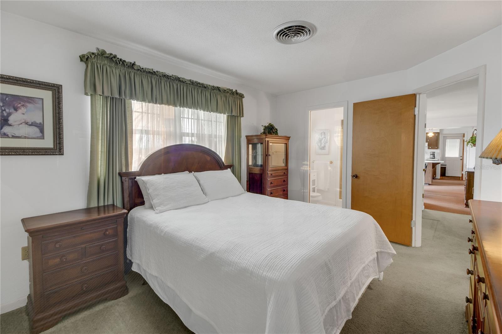 Image 28 of 57 For 2214 Topping Place