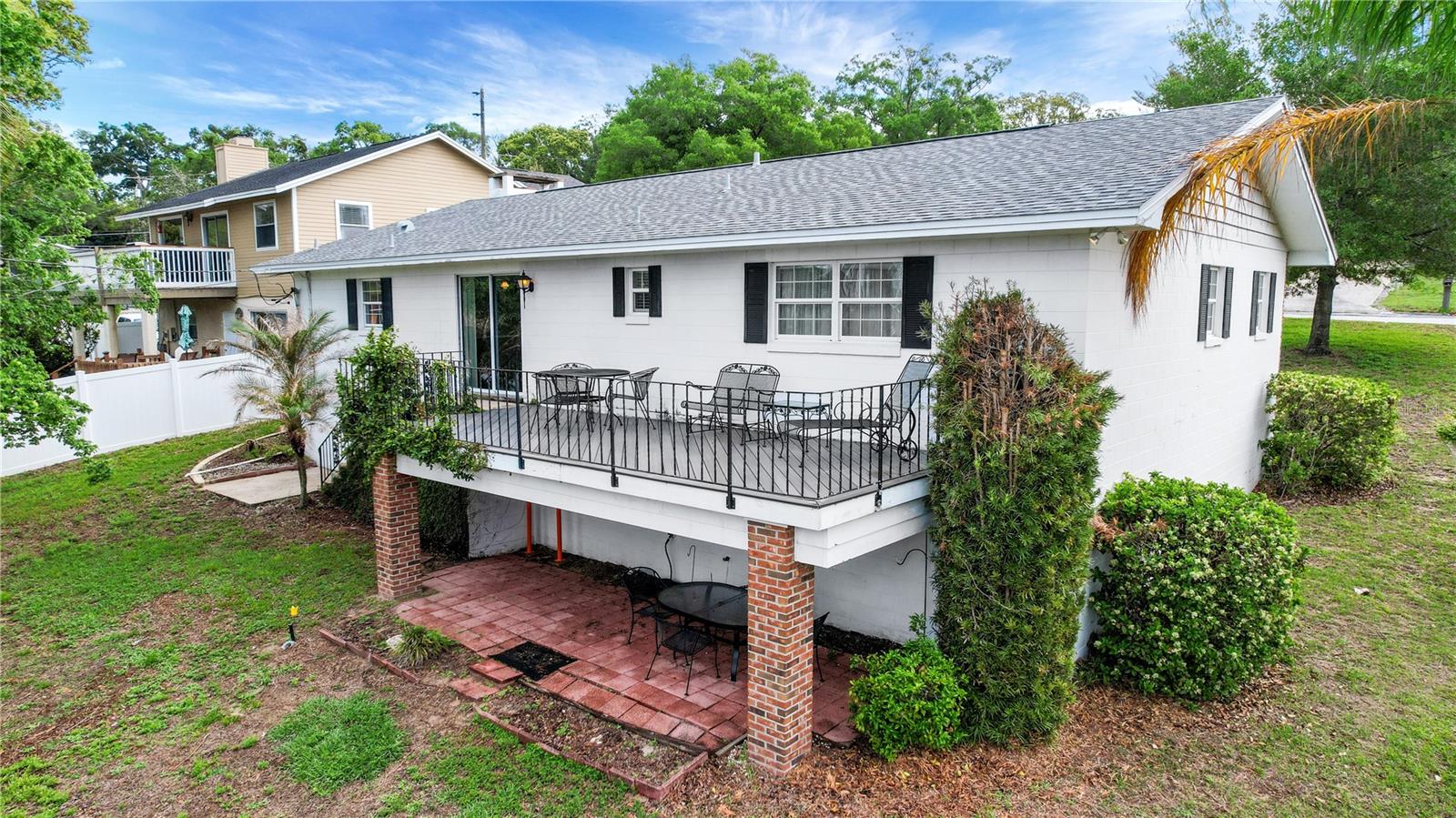 Image 43 of 57 For 2214 Topping Place