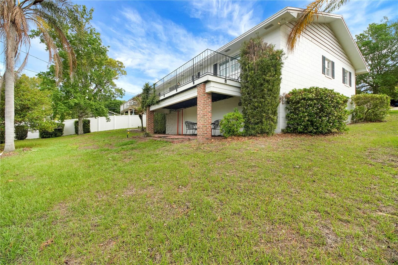 Image 44 of 57 For 2214 Topping Place