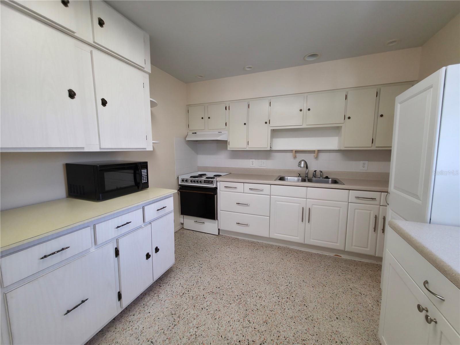 Image 10 of 21 For 1407 25th Place