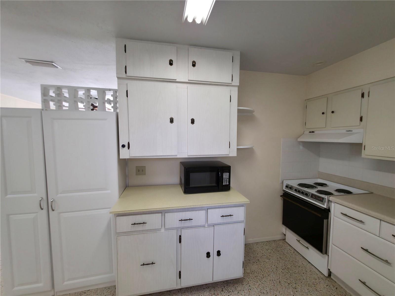 Image 11 of 21 For 1407 25th Place