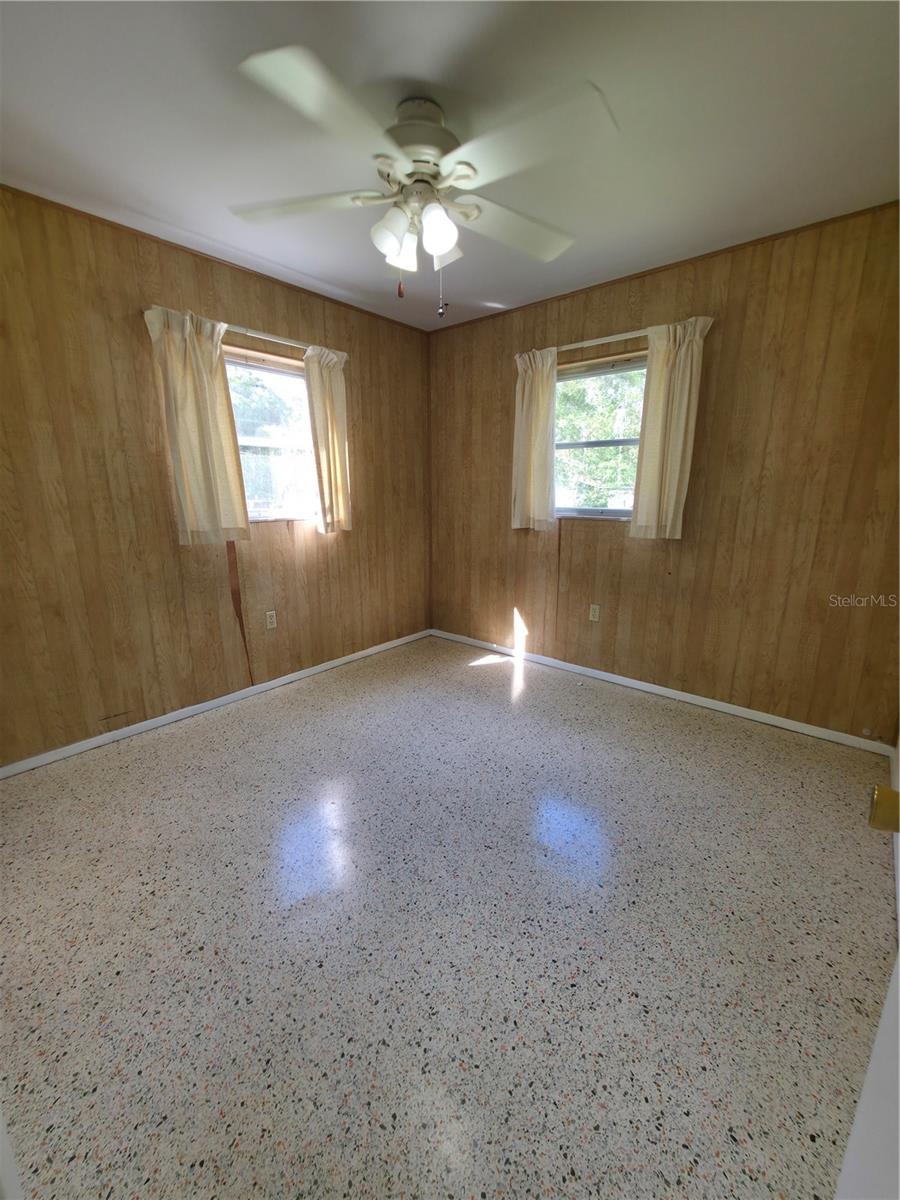 Image 16 of 21 For 1407 25th Place