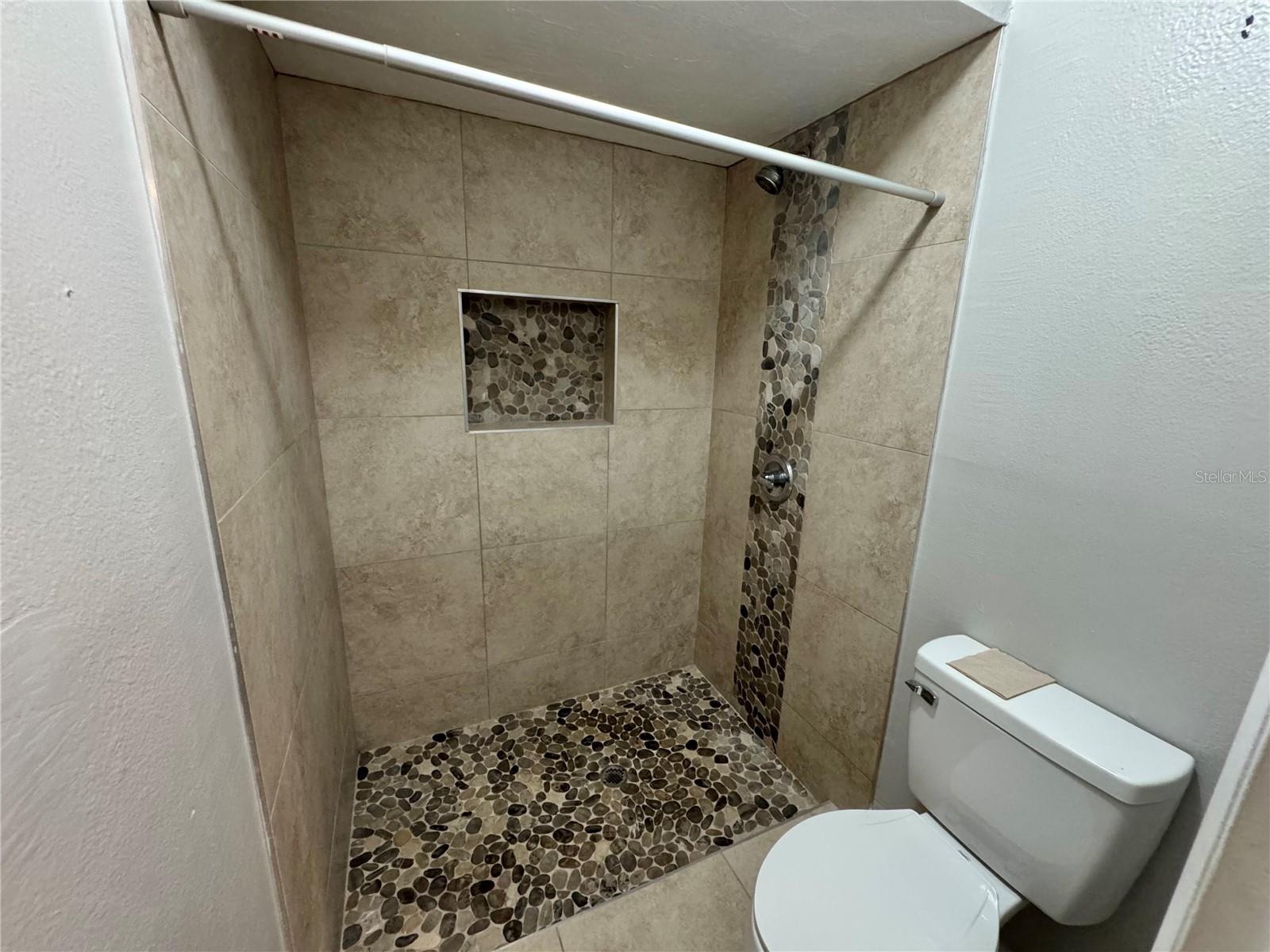 Image 12 of 21 For 171 Sunnyside Drive