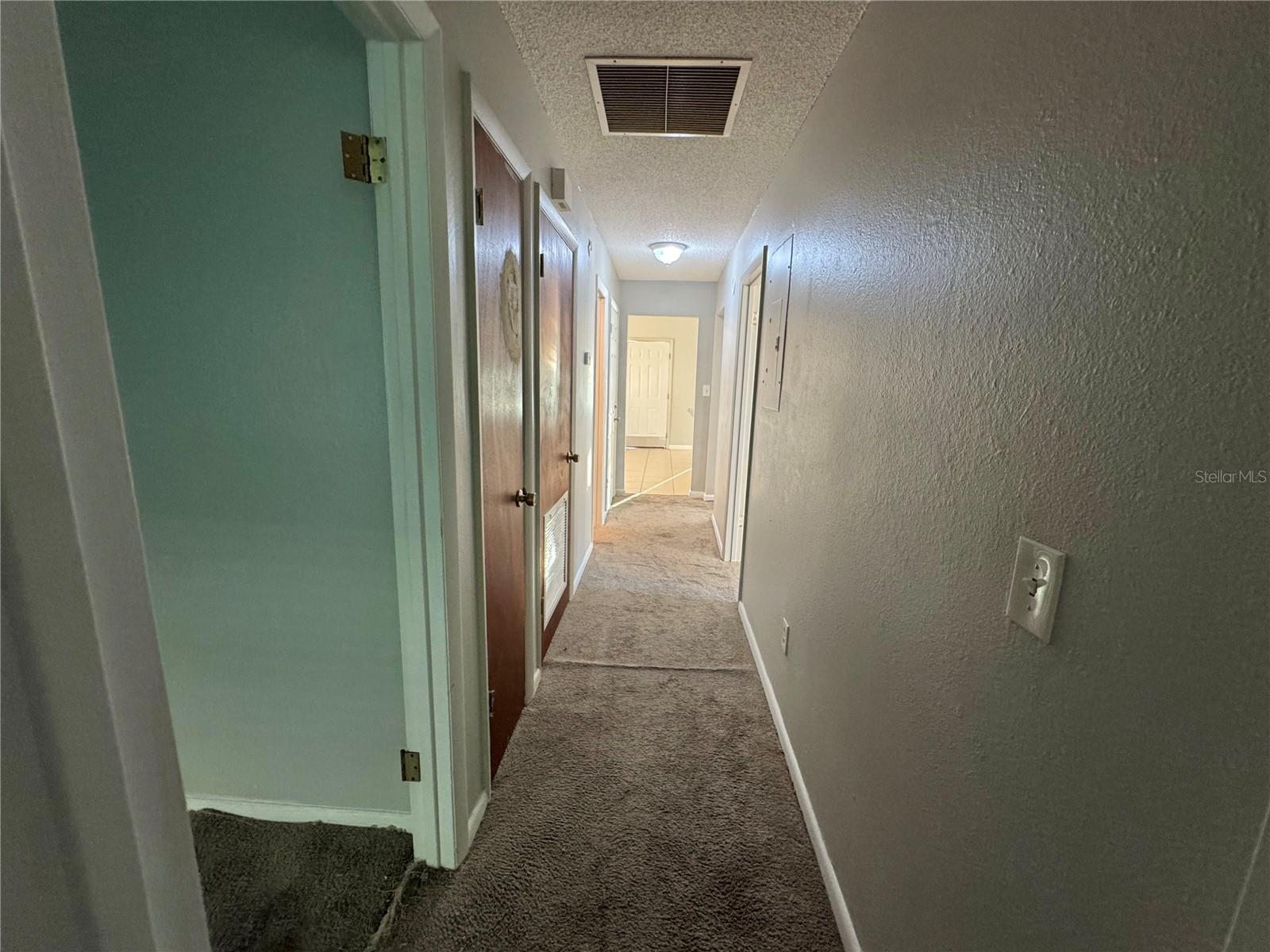 Image 16 of 21 For 171 Sunnyside Drive