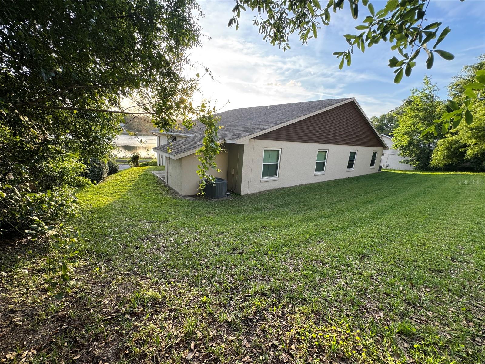 Image 19 of 21 For 171 Sunnyside Drive