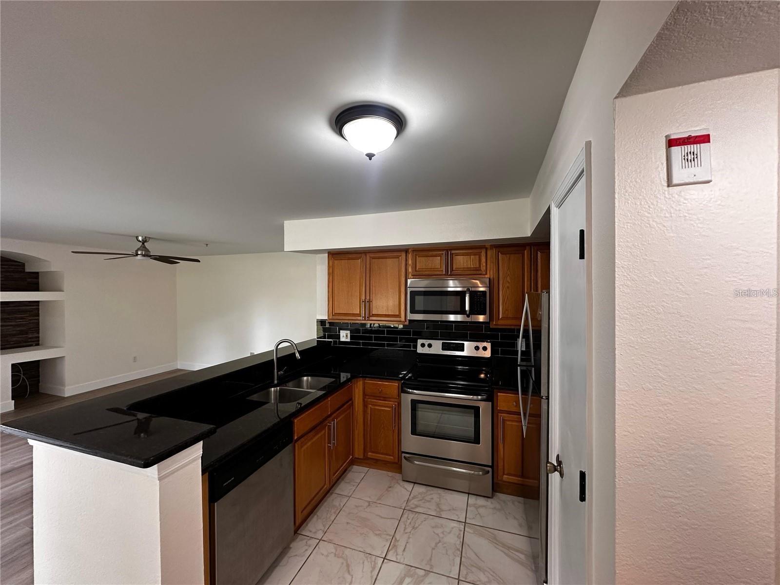 Image 11 of 45 For 7220 Westpointe Boulevard 1414