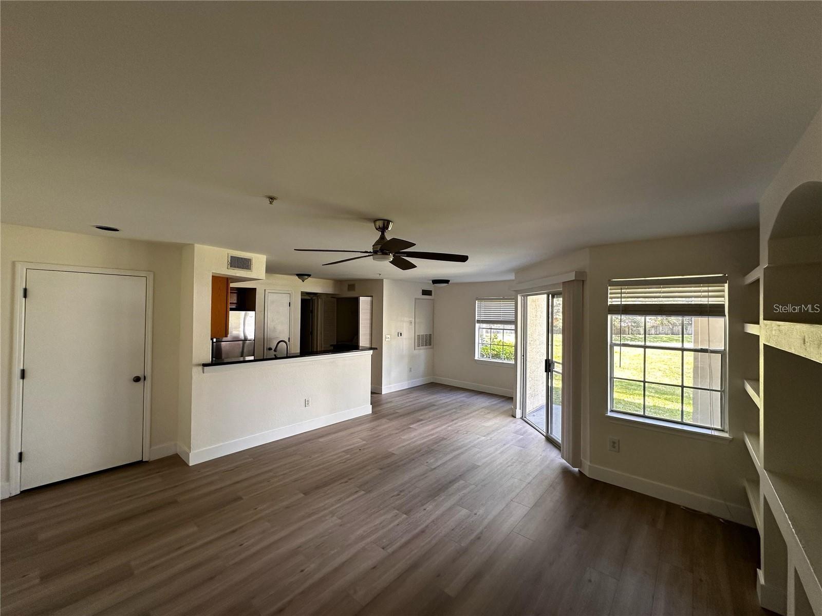 Image 5 of 45 For 7220 Westpointe Boulevard 1414