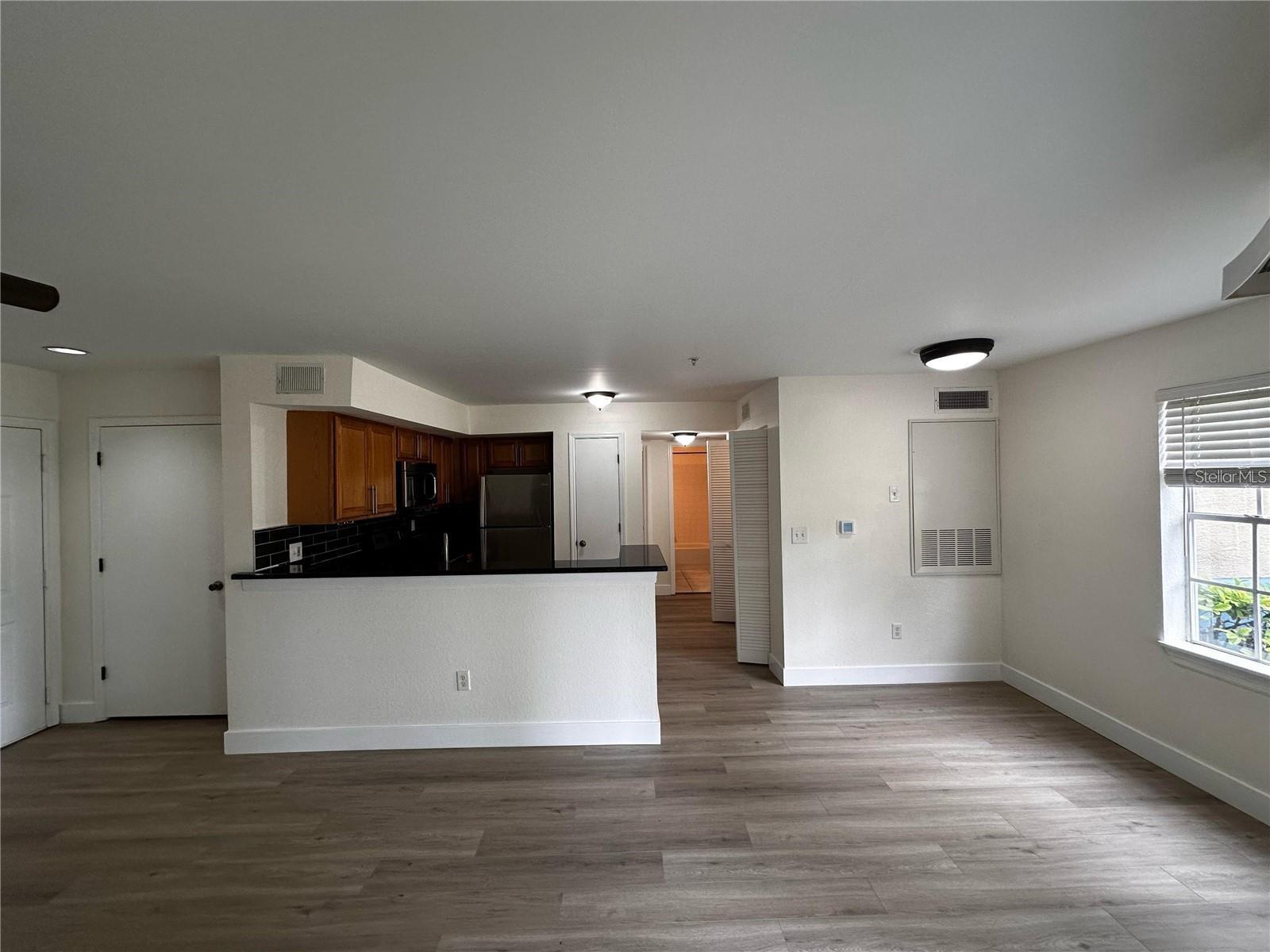 Image 7 of 45 For 7220 Westpointe Boulevard 1414