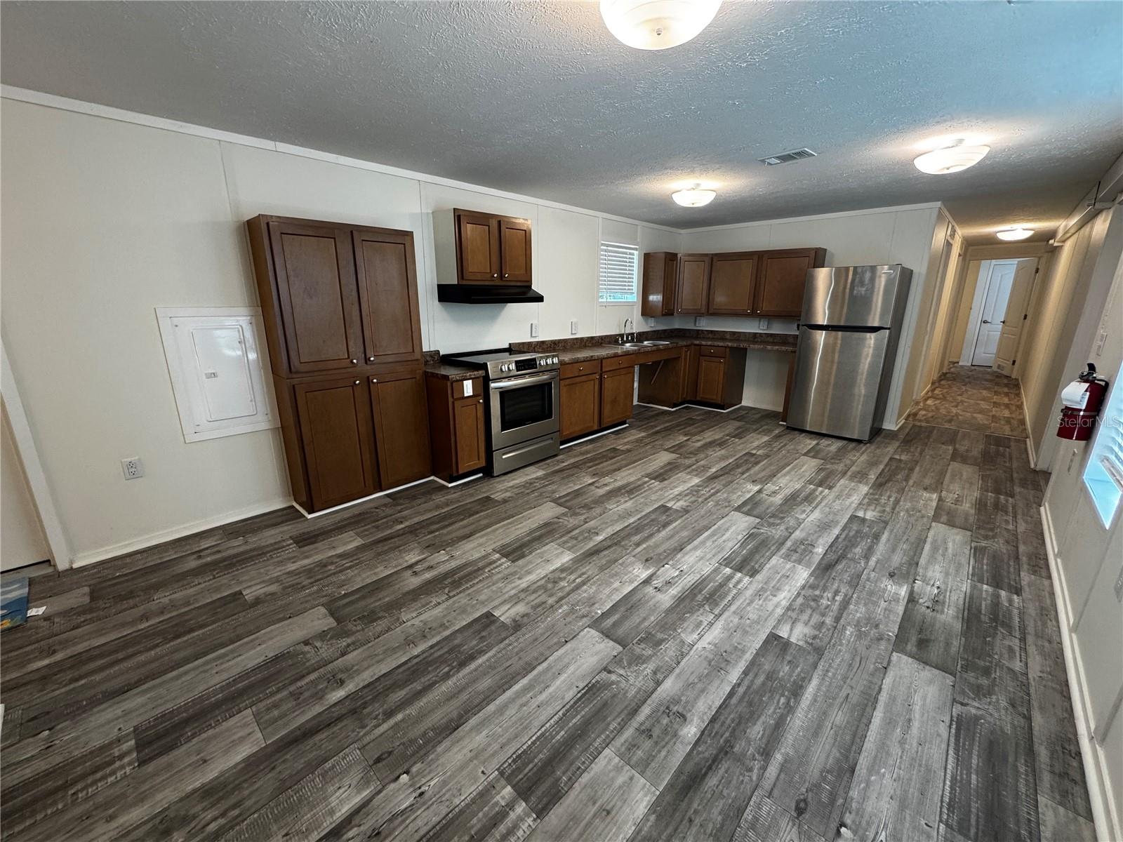 Image 4 of 13 For 9990 166th Street