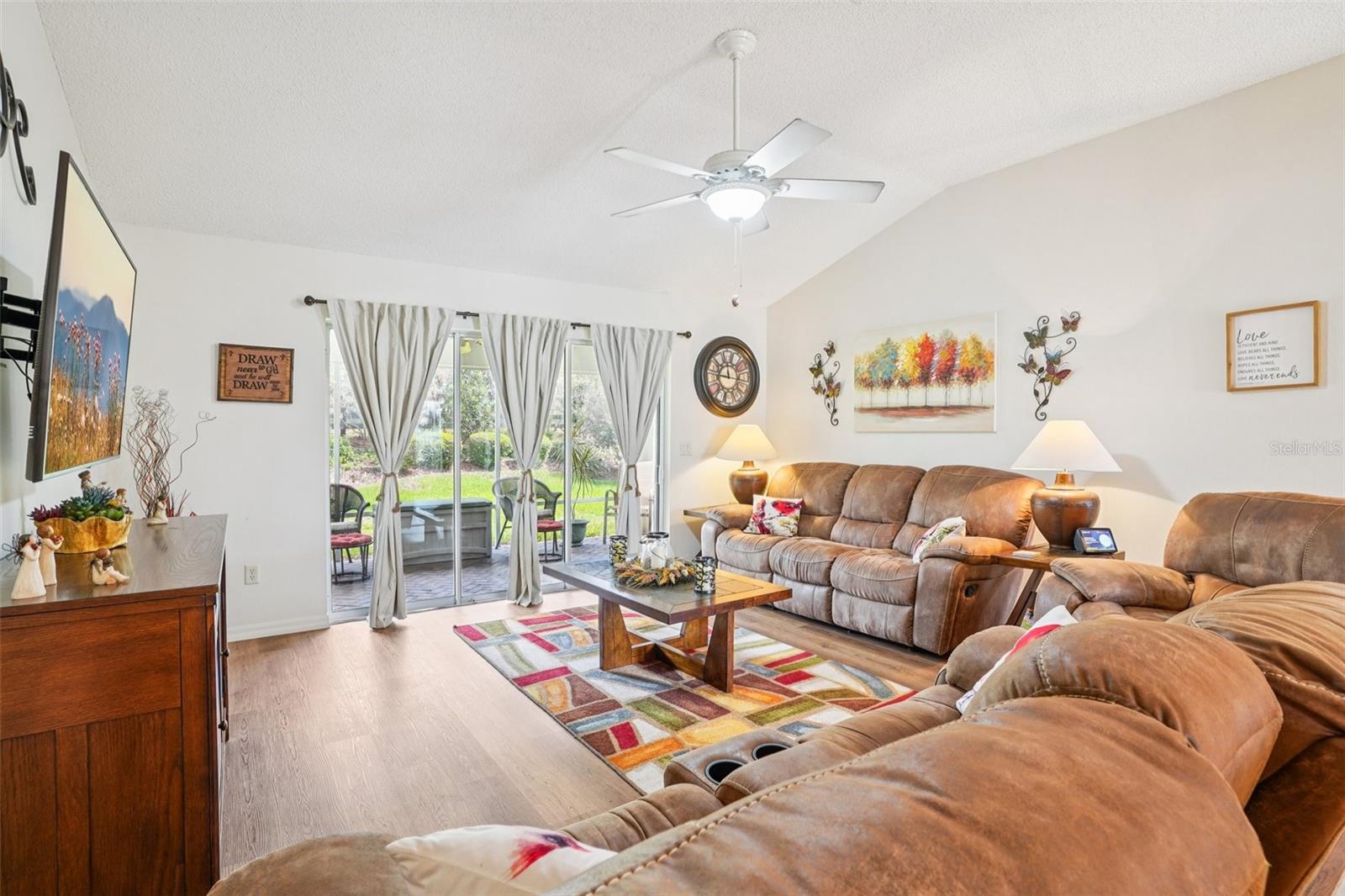 Listing photo id 8 for 16596 77th Northridge Court