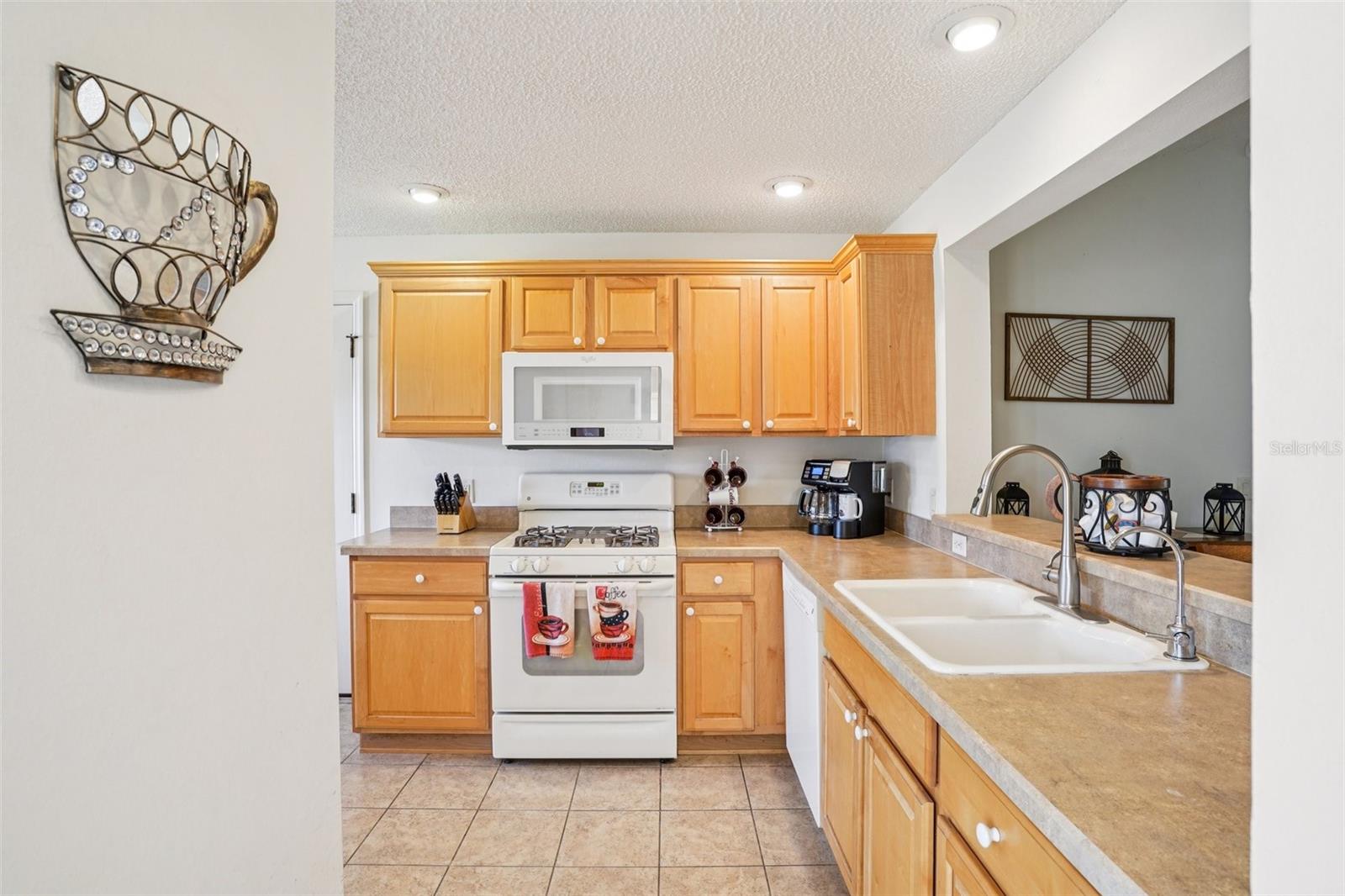 Listing photo id 15 for 16596 77th Northridge Court