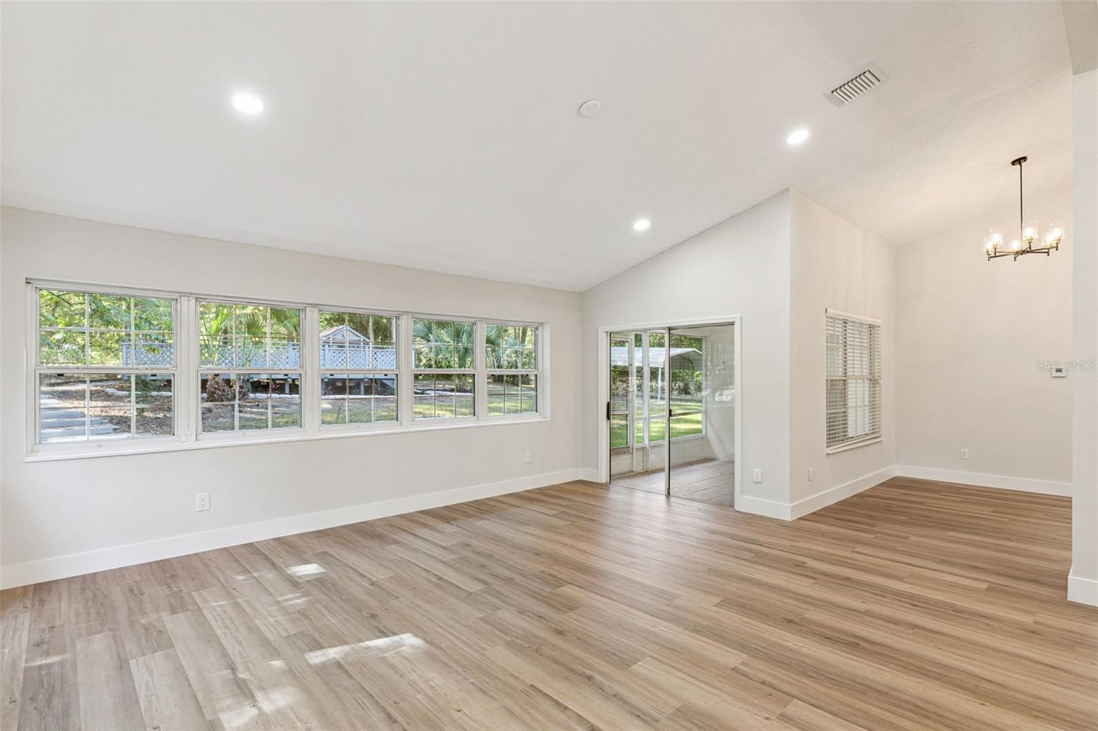 Image 12 of 51 For 14820 County Road 561a