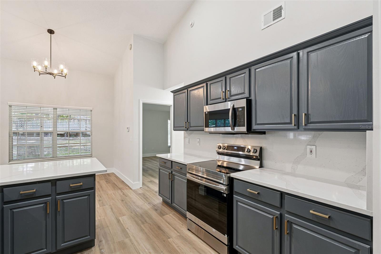 Image 18 of 51 For 14820 County Road 561a