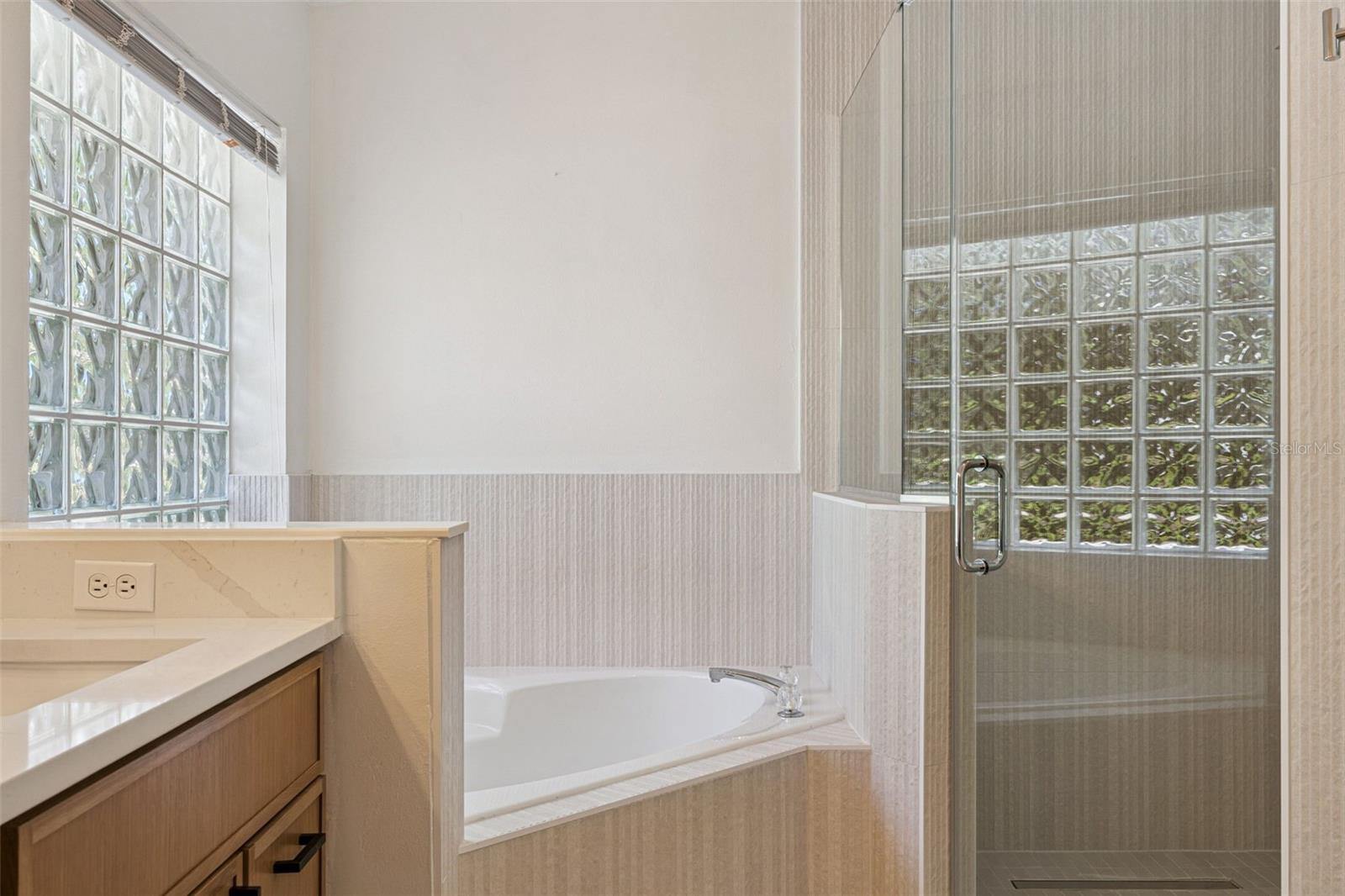 Image 24 of 51 For 14820 County Road 561a