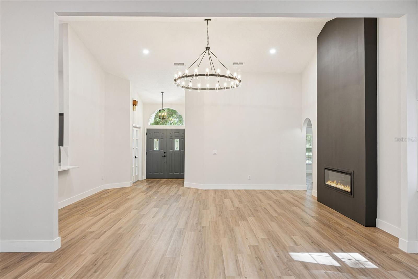 Image 7 of 51 For 14820 County Road 561a