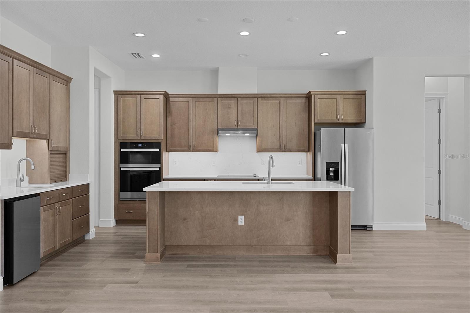 Image 27 of 61 For 39654 Grove Heights