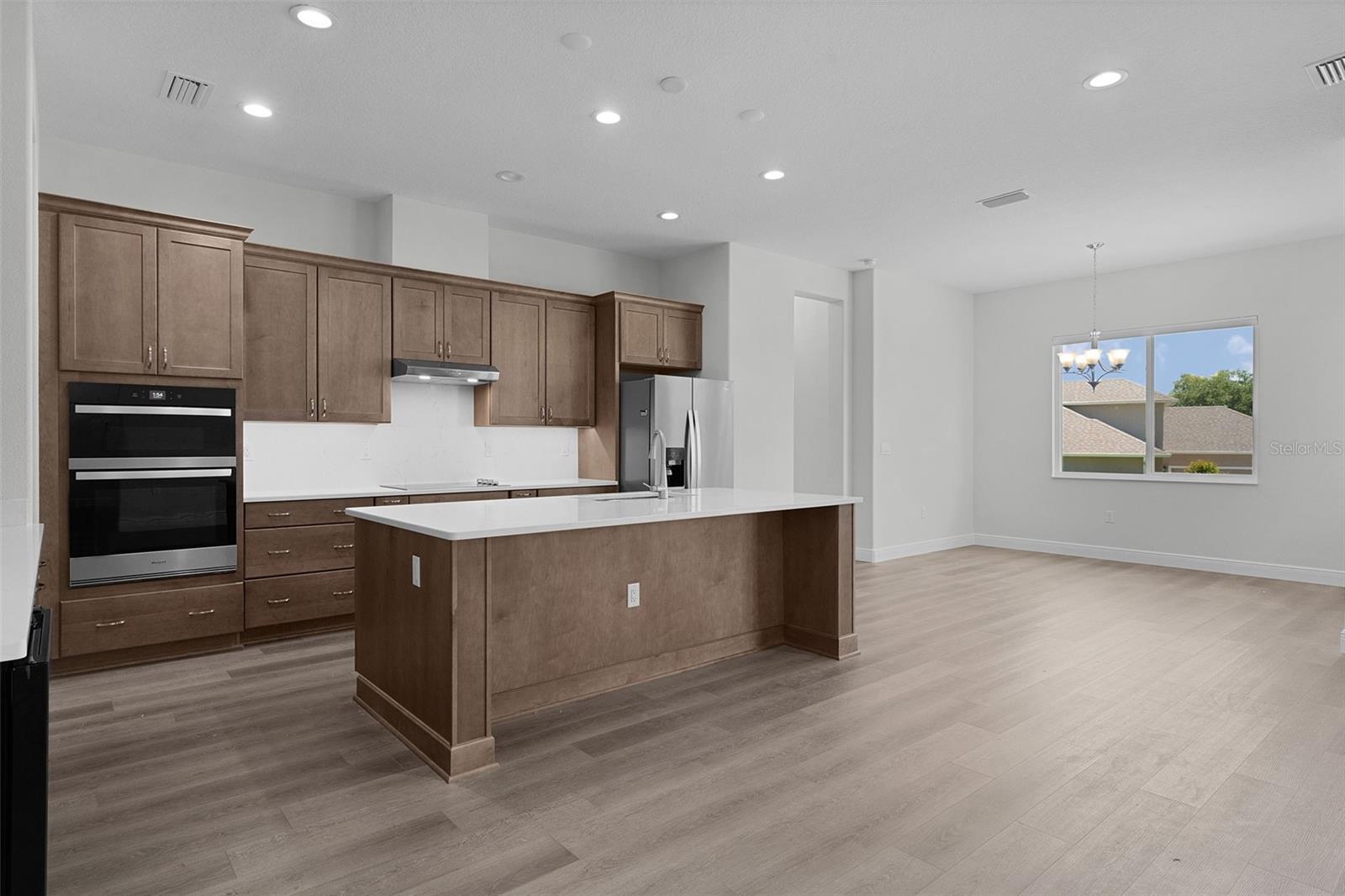 Image 28 of 61 For 39654 Grove Heights