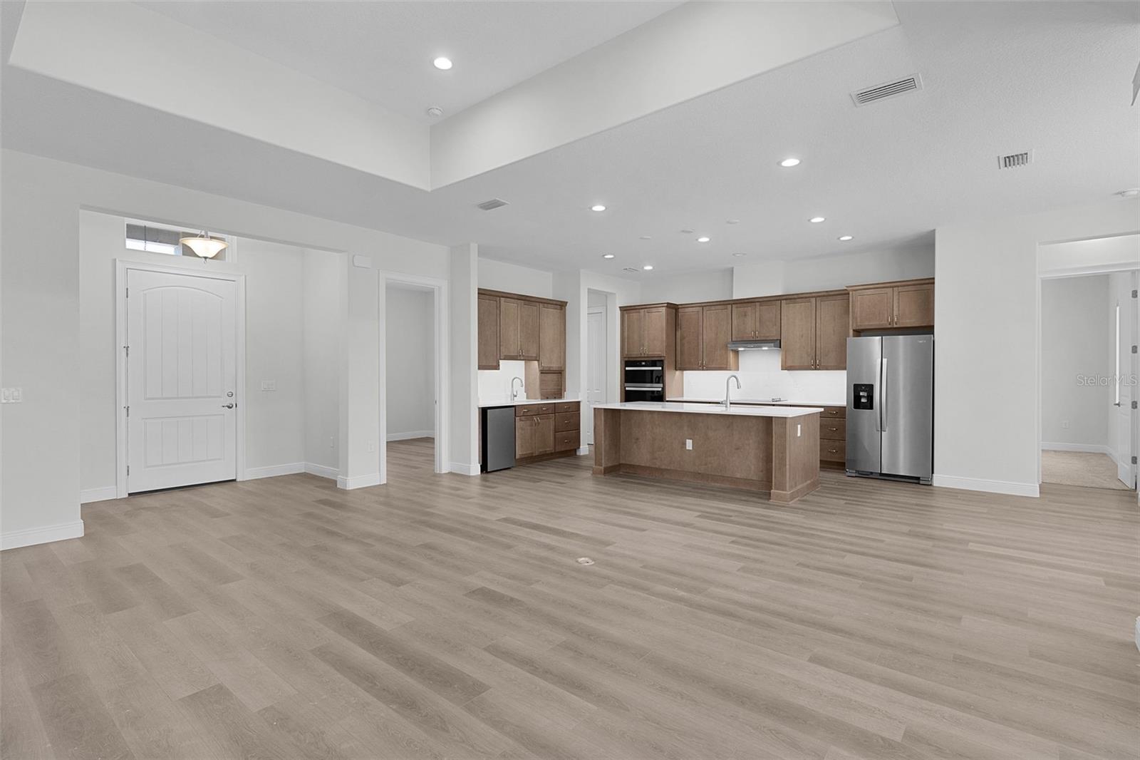 Image 29 of 61 For 39654 Grove Heights