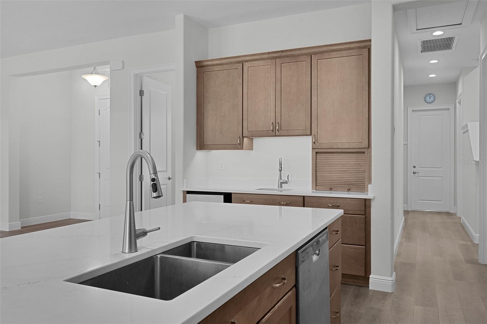 Image 32 of 61 For 39654 Grove Heights