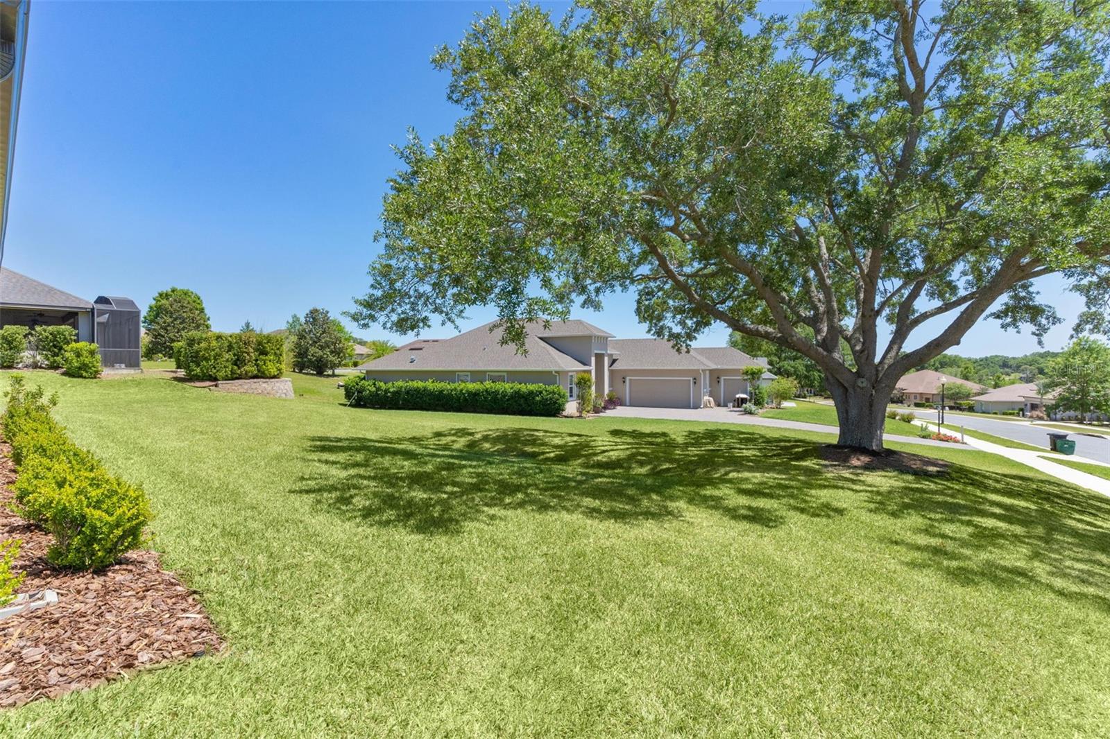 Image 44 of 61 For 39654 Grove Heights