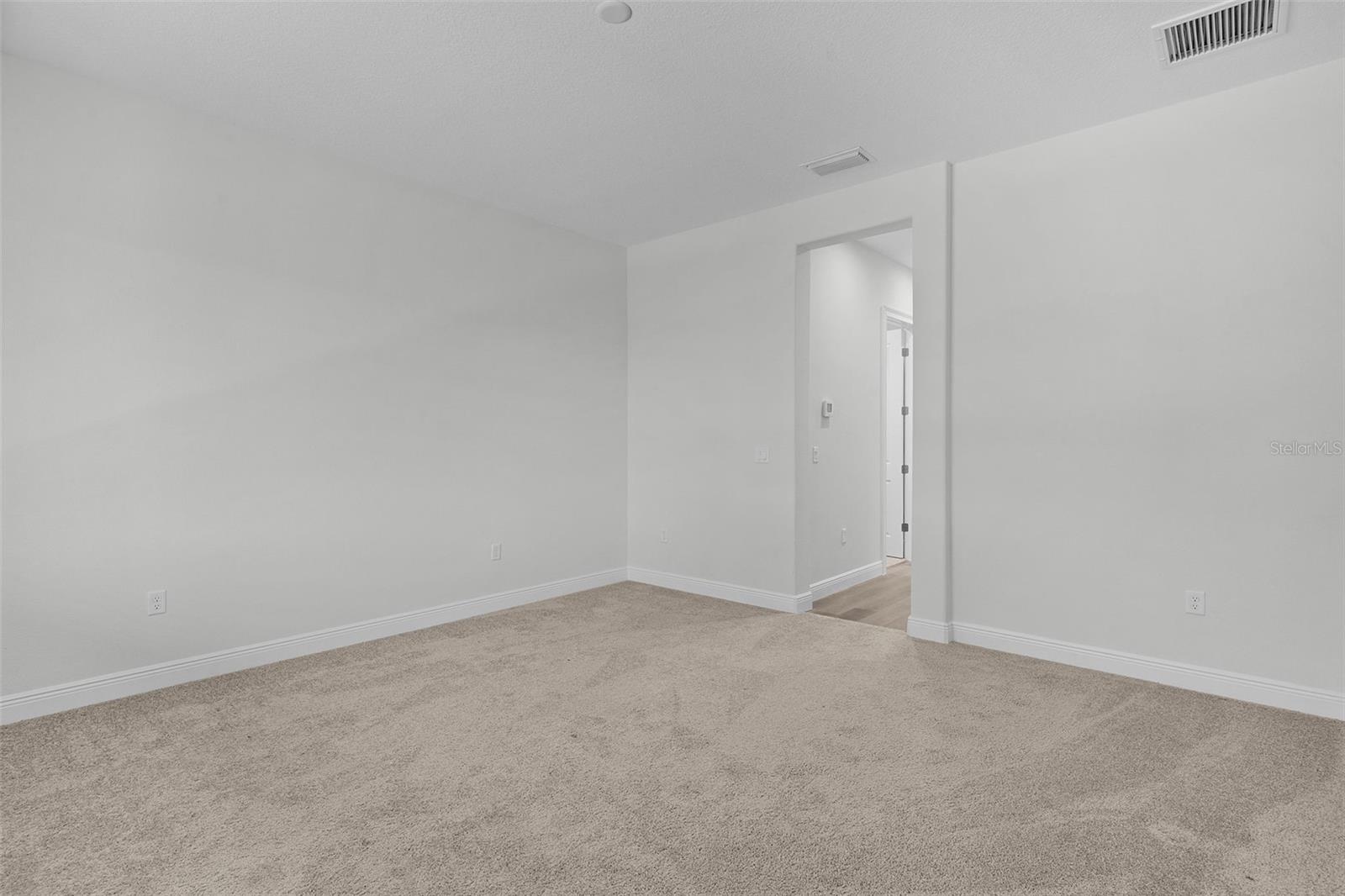 Image 49 of 61 For 39654 Grove Heights