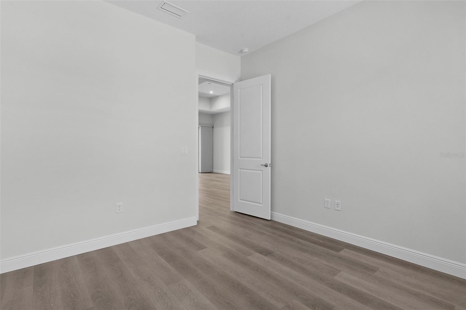 Image 51 of 61 For 39654 Grove Heights