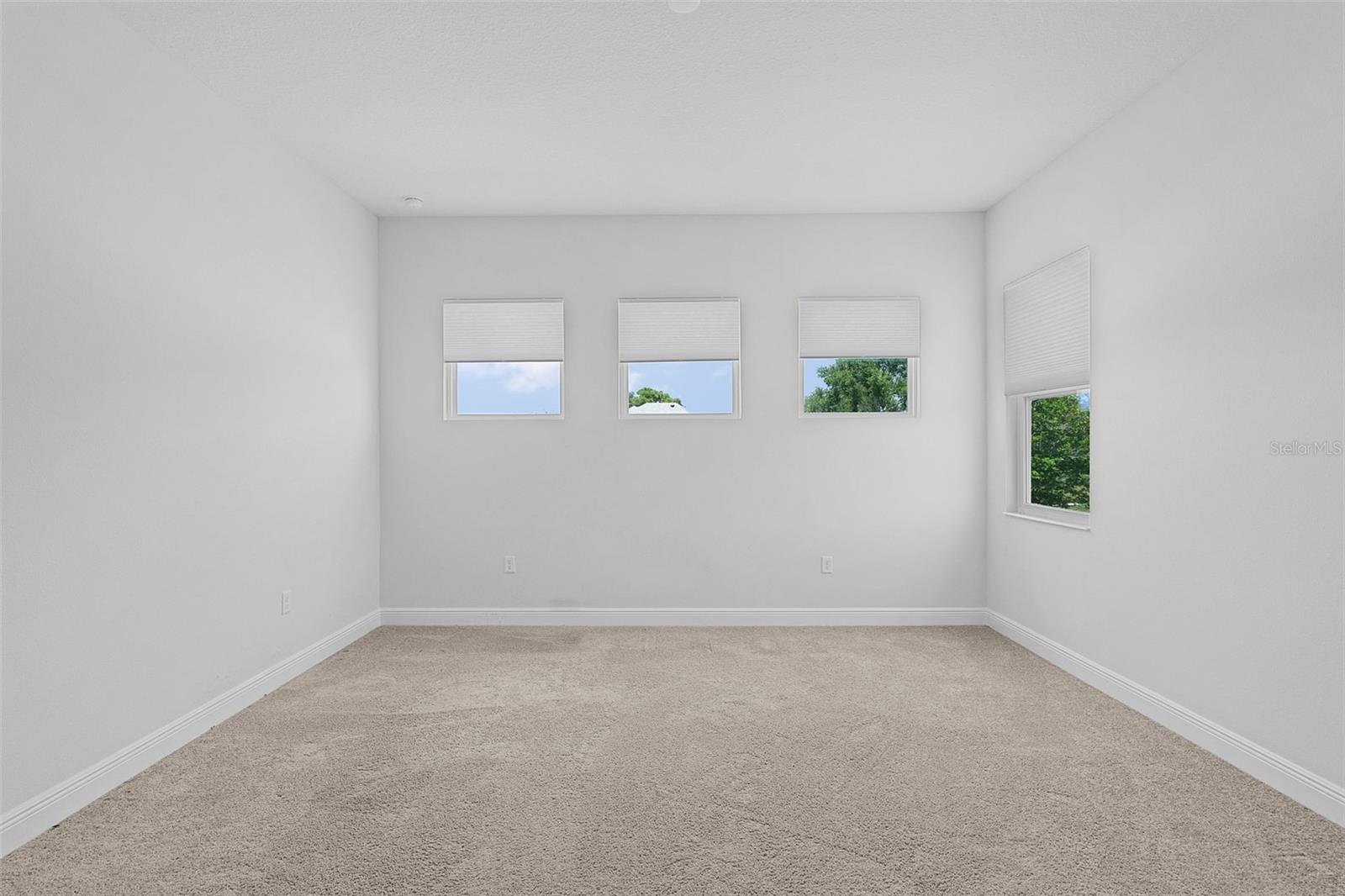 Image 55 of 61 For 39654 Grove Heights