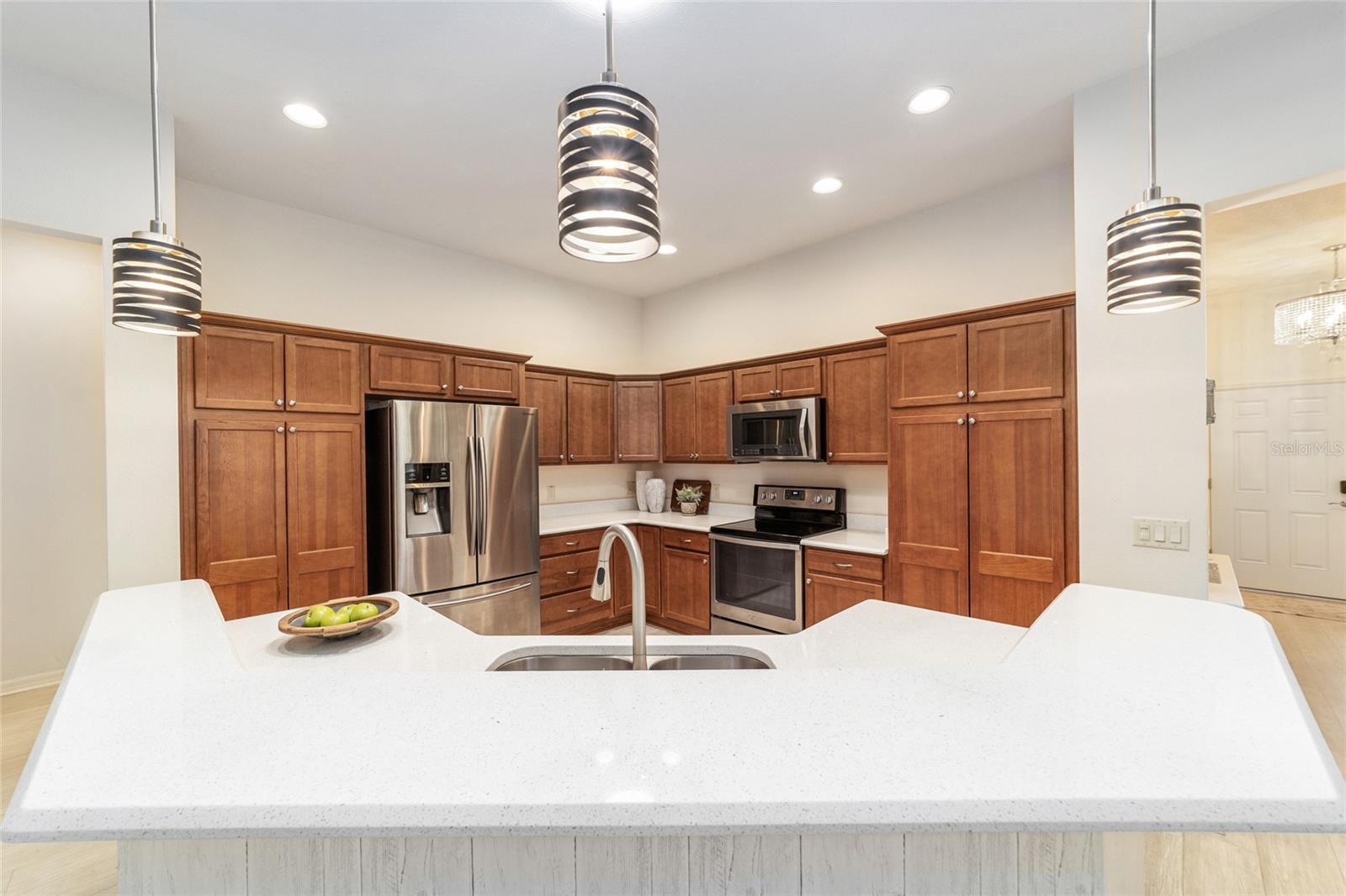 Image 18 of 50 For 481 Island House Path