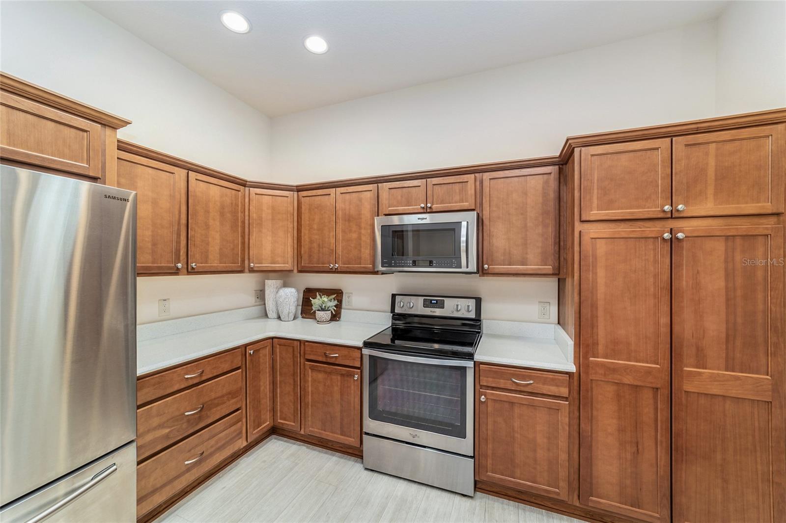 Image 20 of 50 For 481 Island House Path