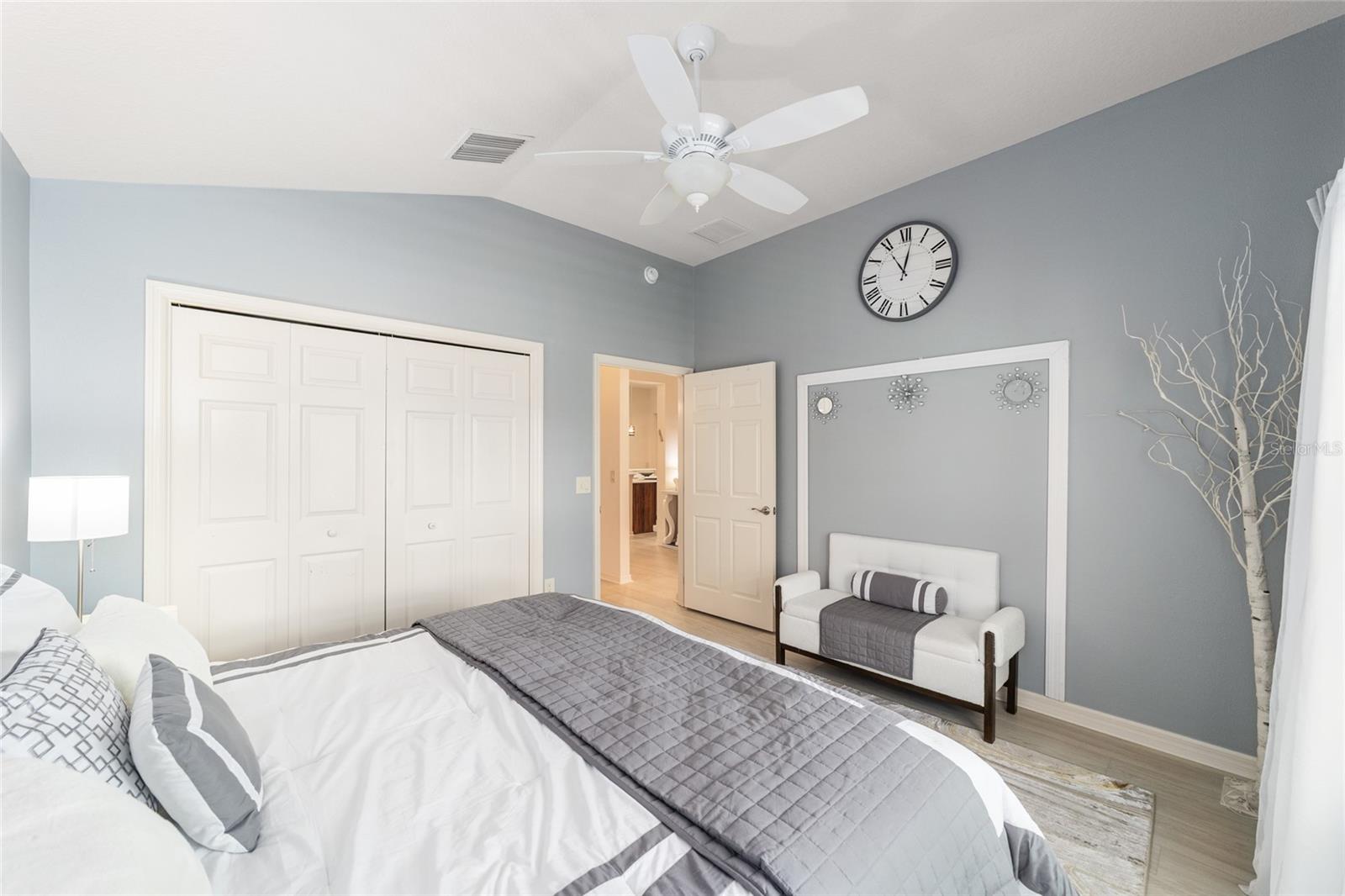 Image 33 of 50 For 481 Island House Path