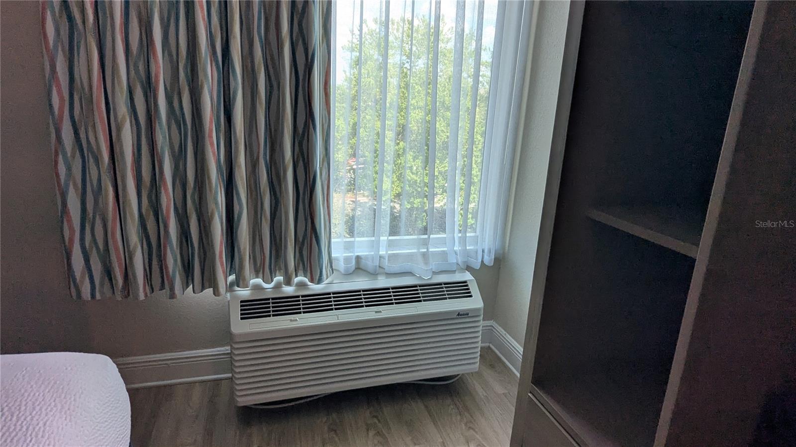 Image 10 of 58 For 3000 Maingate Lane 421