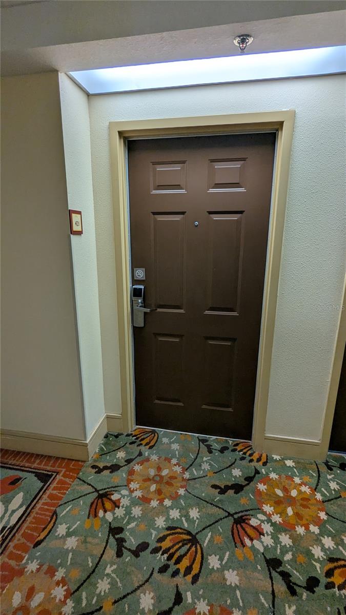 Image 29 of 58 For 3000 Maingate Lane 421