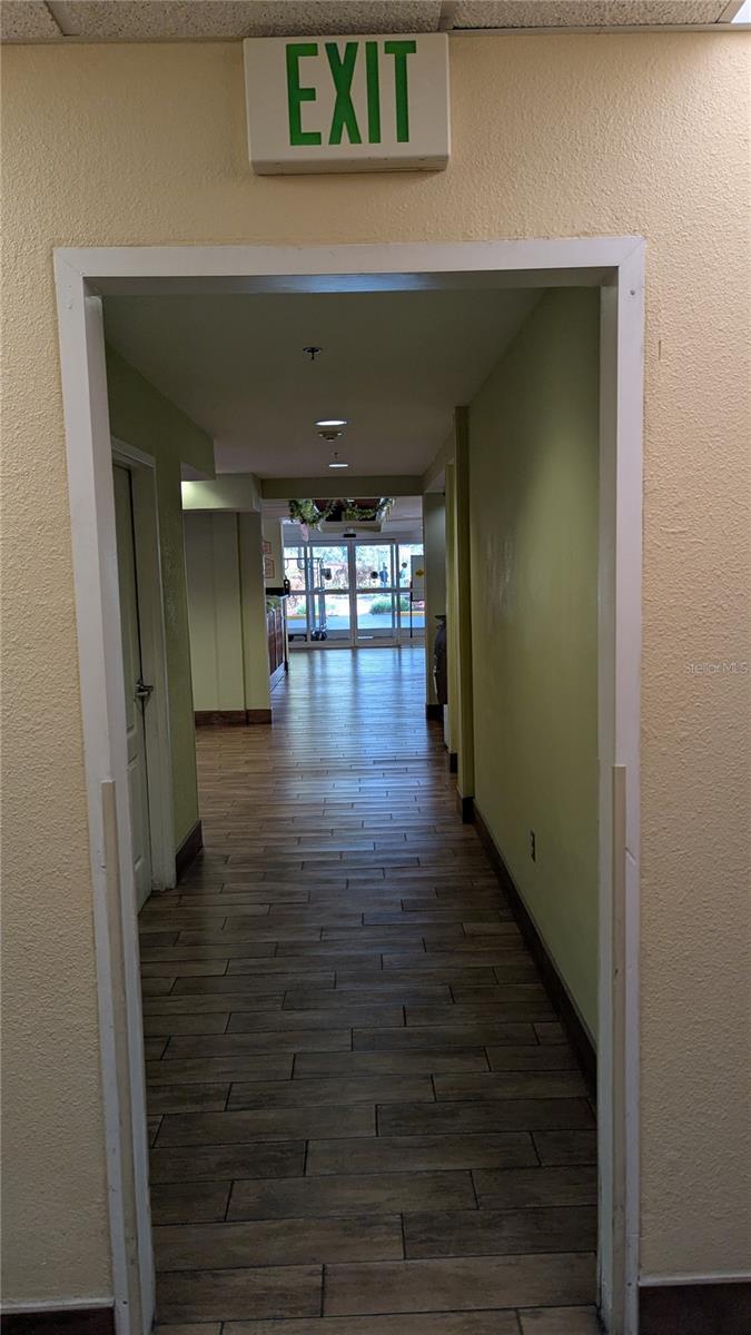 Image 30 of 58 For 3000 Maingate Lane 421