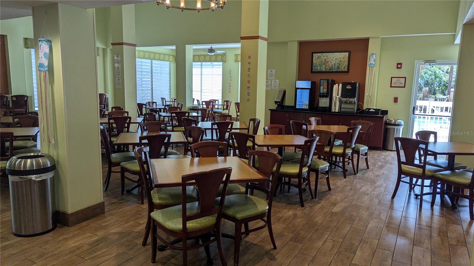 Image 33 of 58 For 3000 Maingate Lane 421