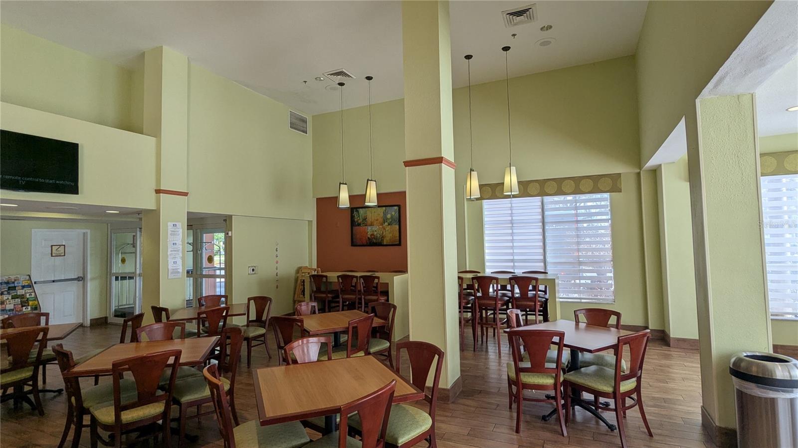 Image 45 of 58 For 3000 Maingate Lane 421